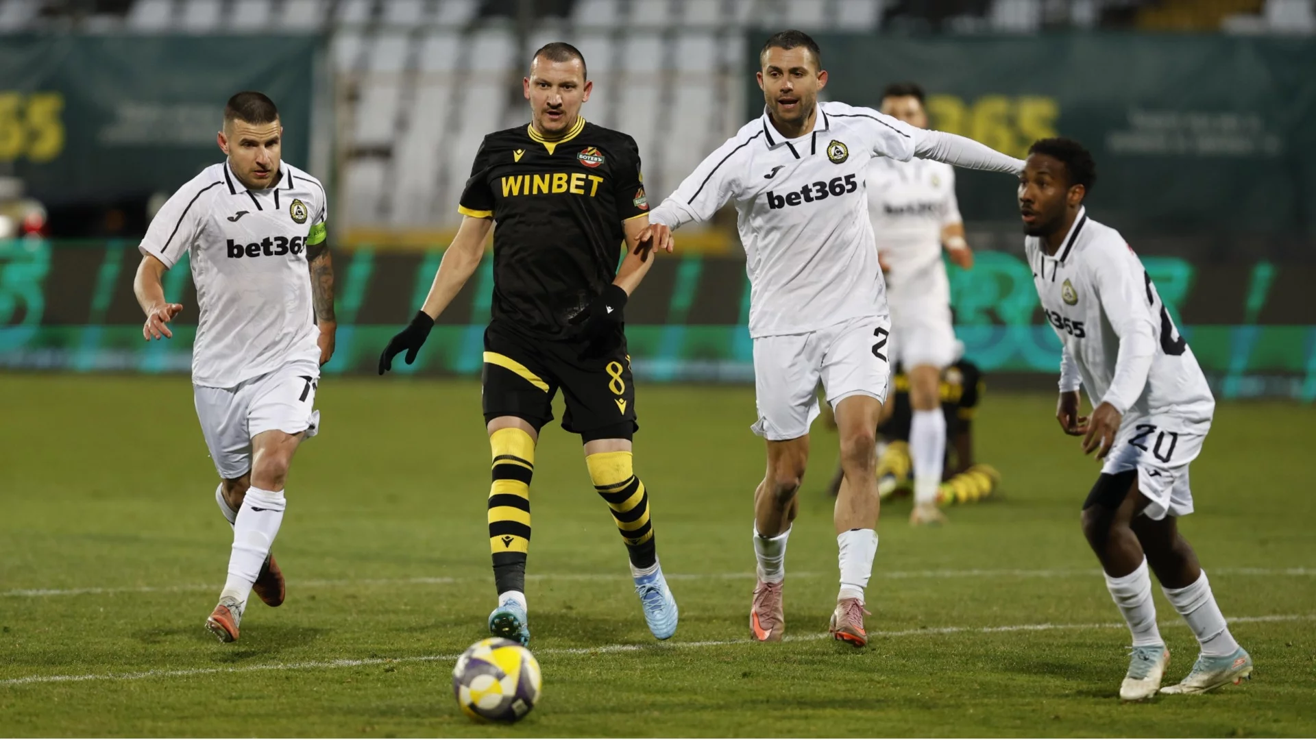 Ботев Пловдив излъга Славия в здраво дерби на „Александър Шаламанов“