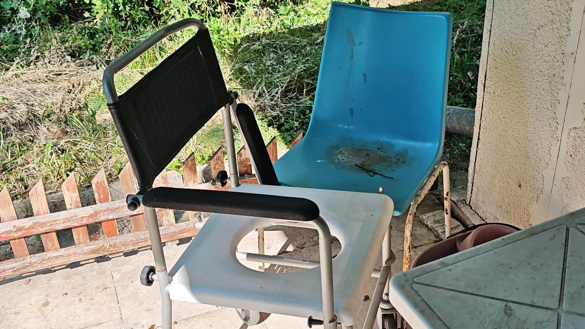 Разкриха нов незаконен старчески дом край Варна