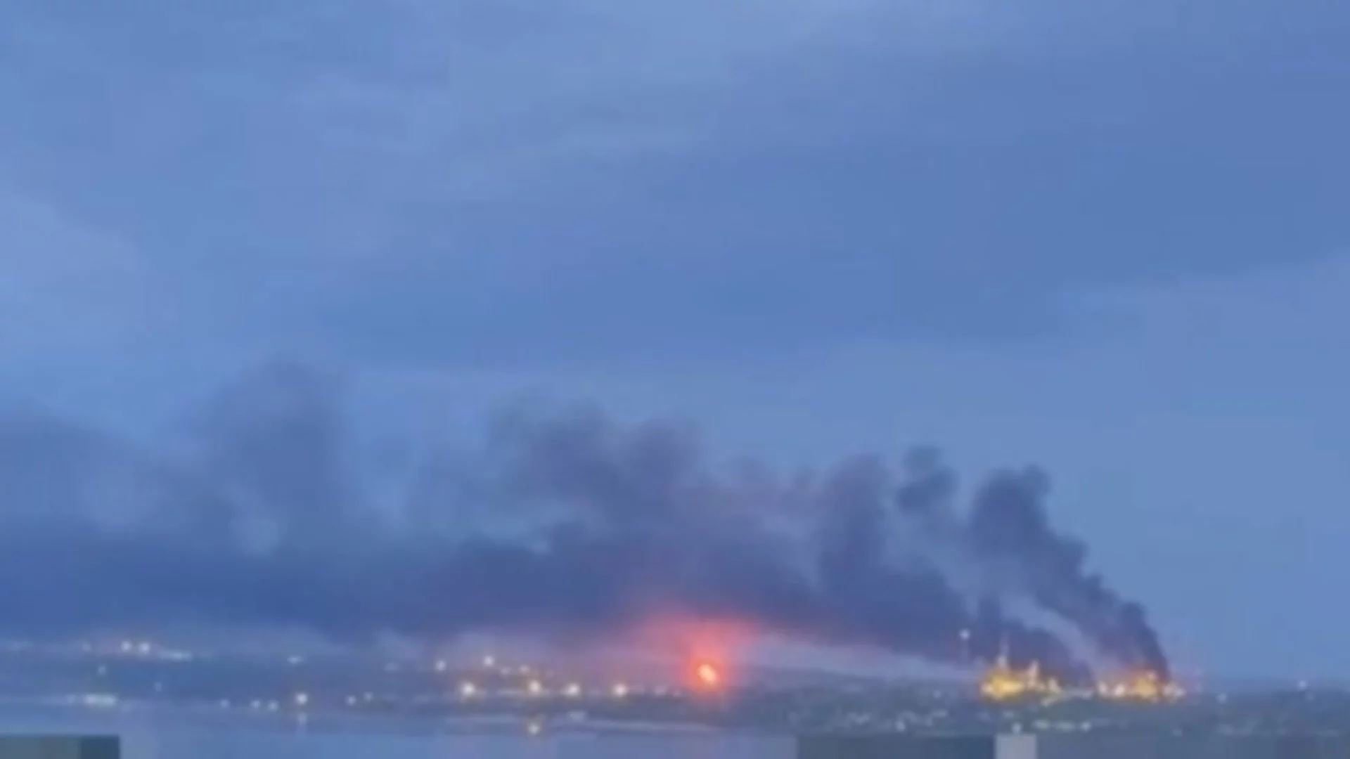 Украинската армия обяви удар по един от най-старите нефтопреработвателни заводи в Русия (ВИДЕО)