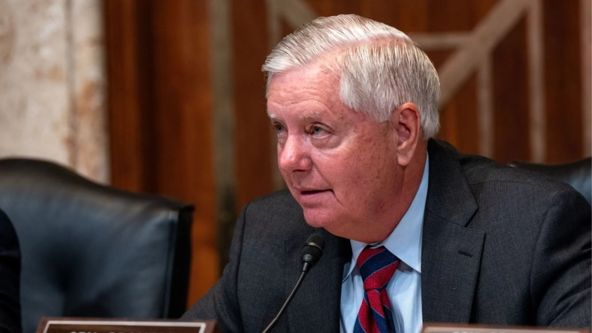 Републикански сенатор към Тръмп: Изтеглете военните ни бази от държави, които не помагат срещу Иран (ВИДЕО)