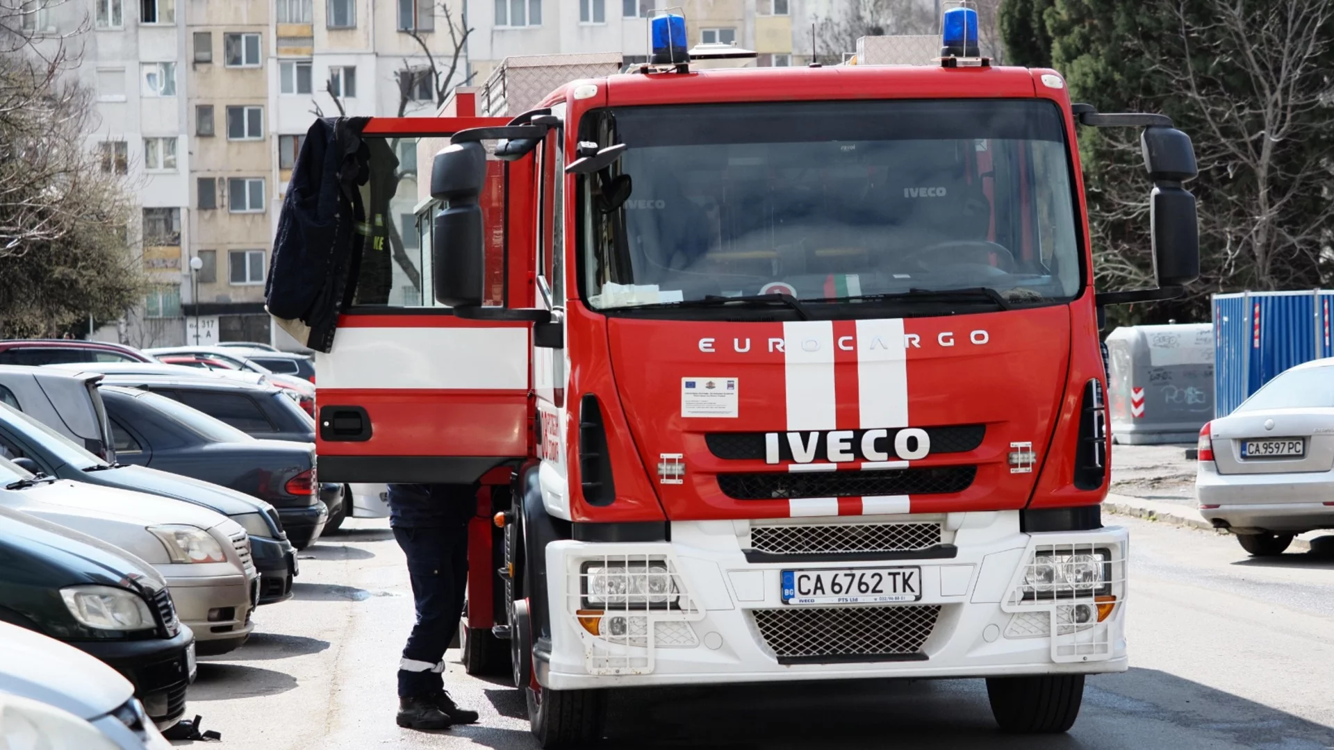 Два пожара, двама пострадали за денонощие 