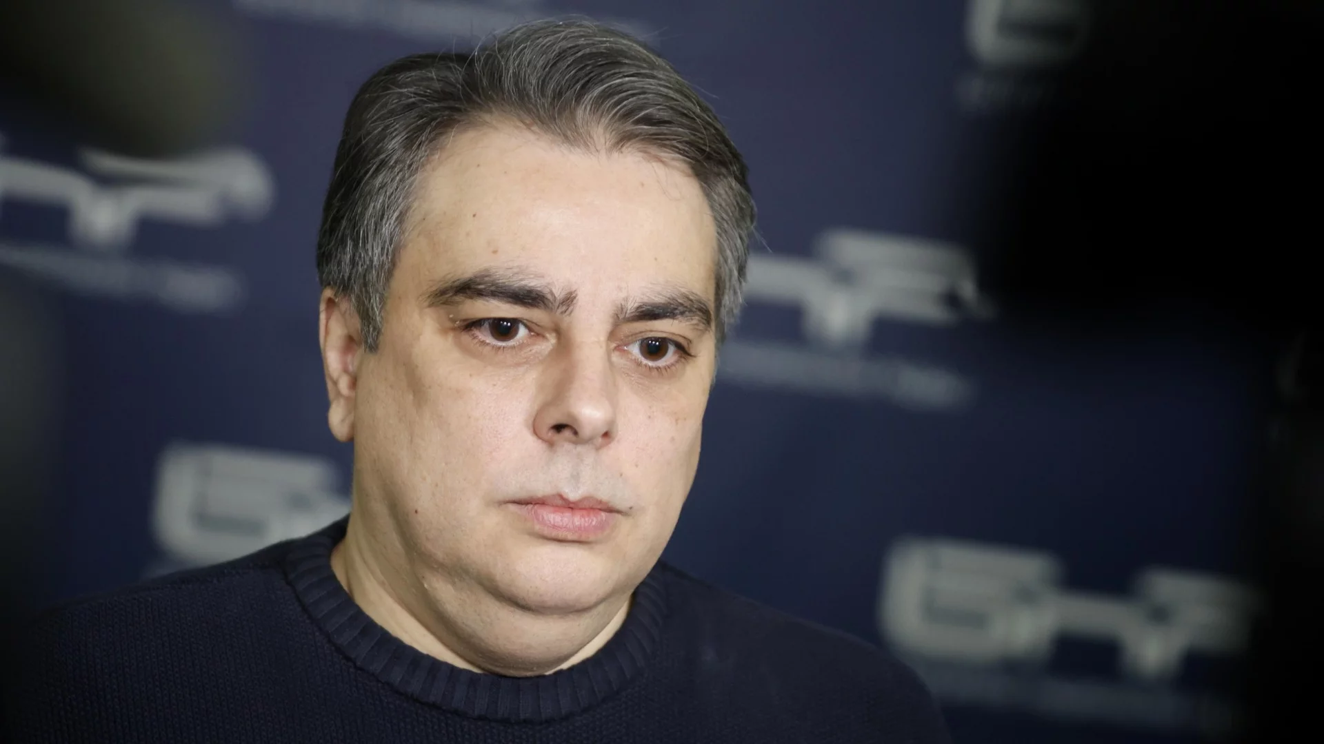 Не съм гей: Асен Василев с откровения пред Мон Дьо