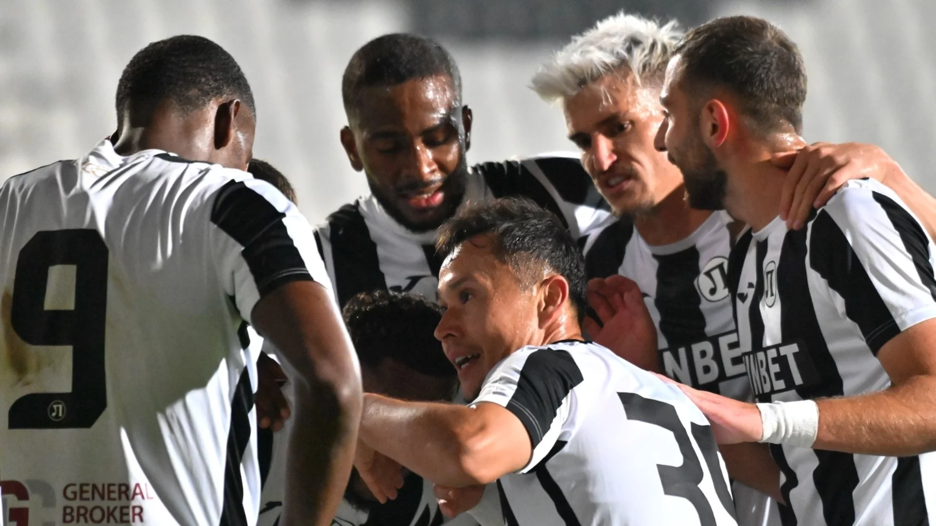 Гол в добавеното време бетонира Локо Пловдив във втората четворка