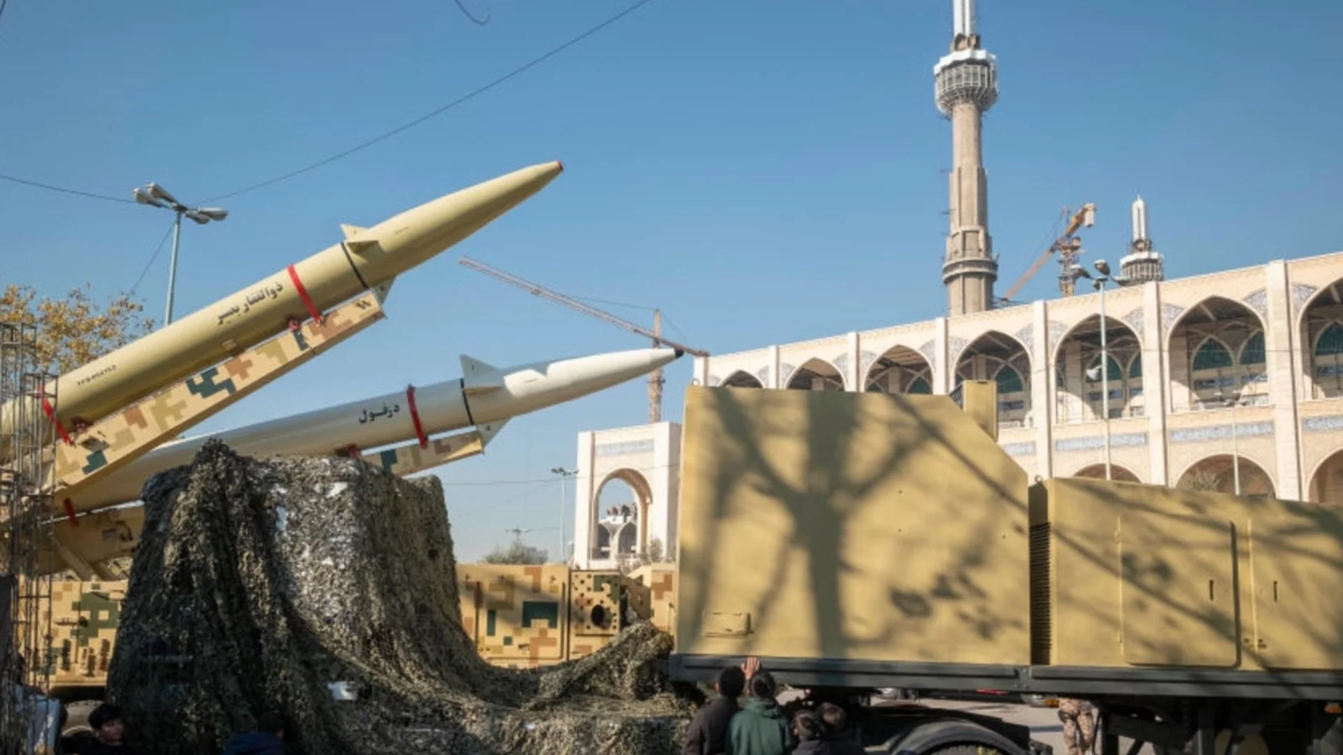 Предупреждение към Европа: Иран разполага ракетите си, за да удари Лондон