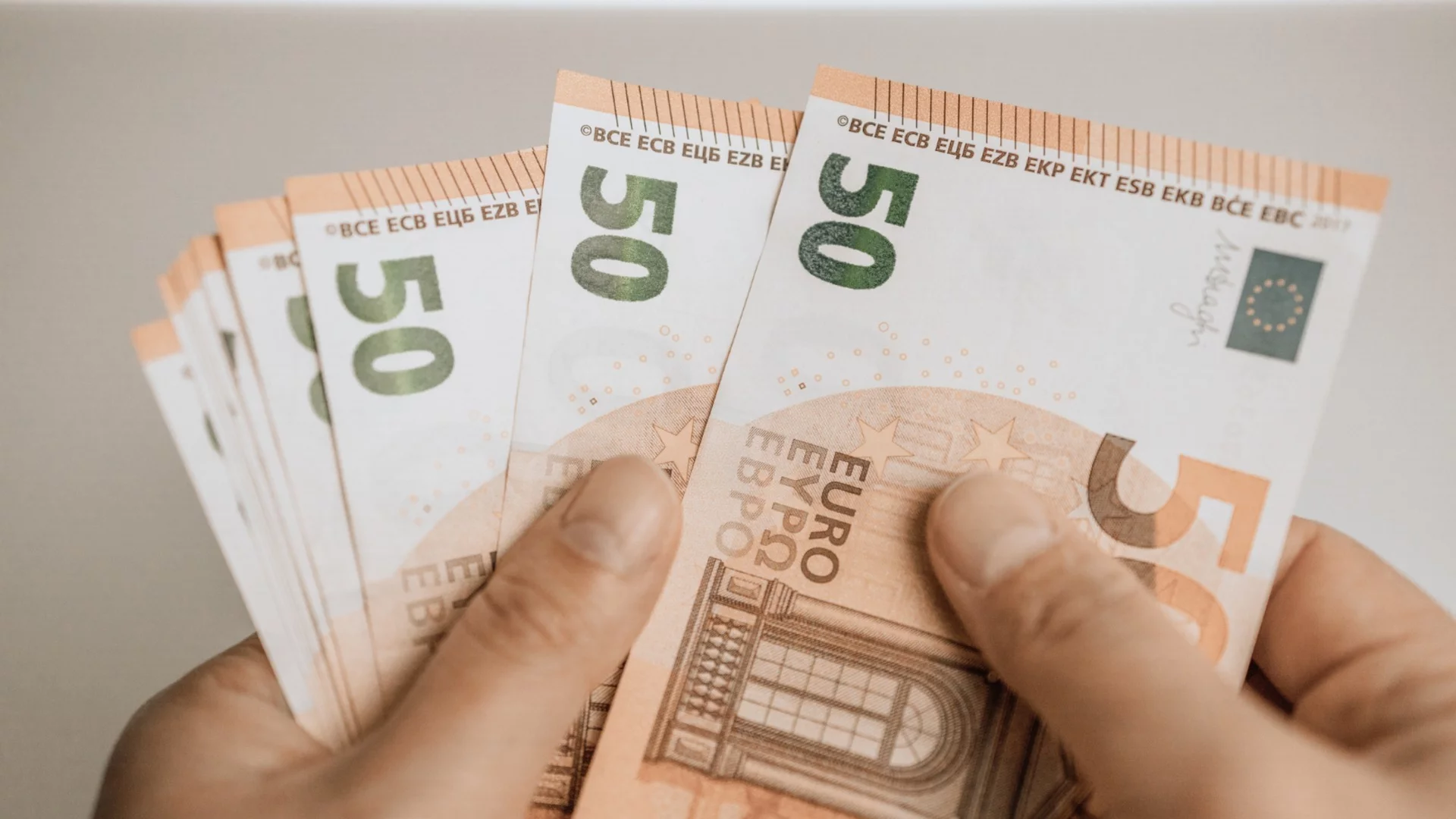 При акция на ГДБОП в София: Откриха фалшиви банкноти на стойност 1 млн. евро