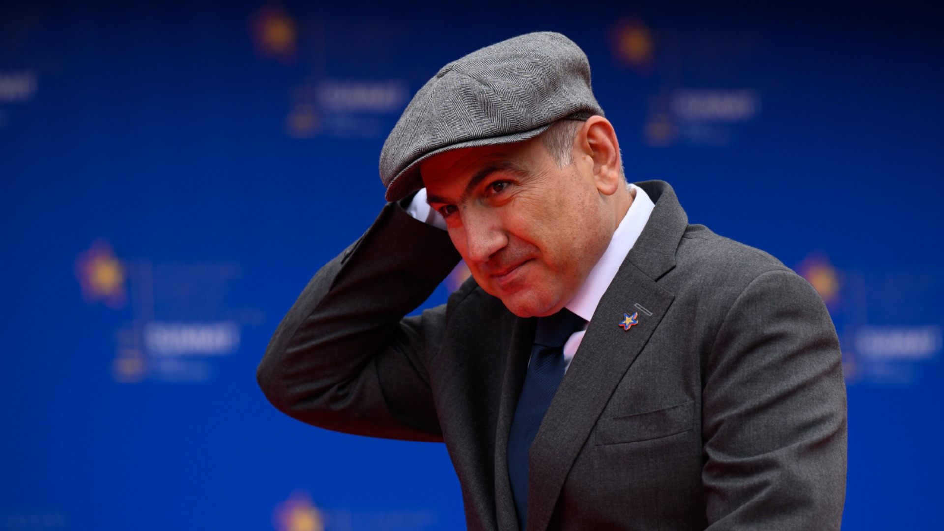 Премиерът на Армения избухна срещу жена в метрото заради Нагорни Карабах (ВИДЕО)