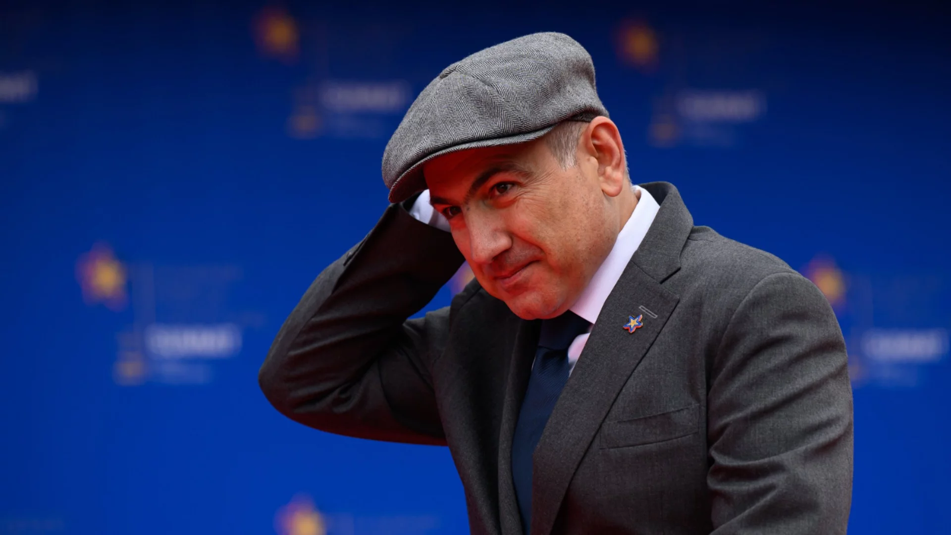 Премиерът на Армения избухна срещу жена в метрото заради Нагорни Карабах (ВИДЕО)