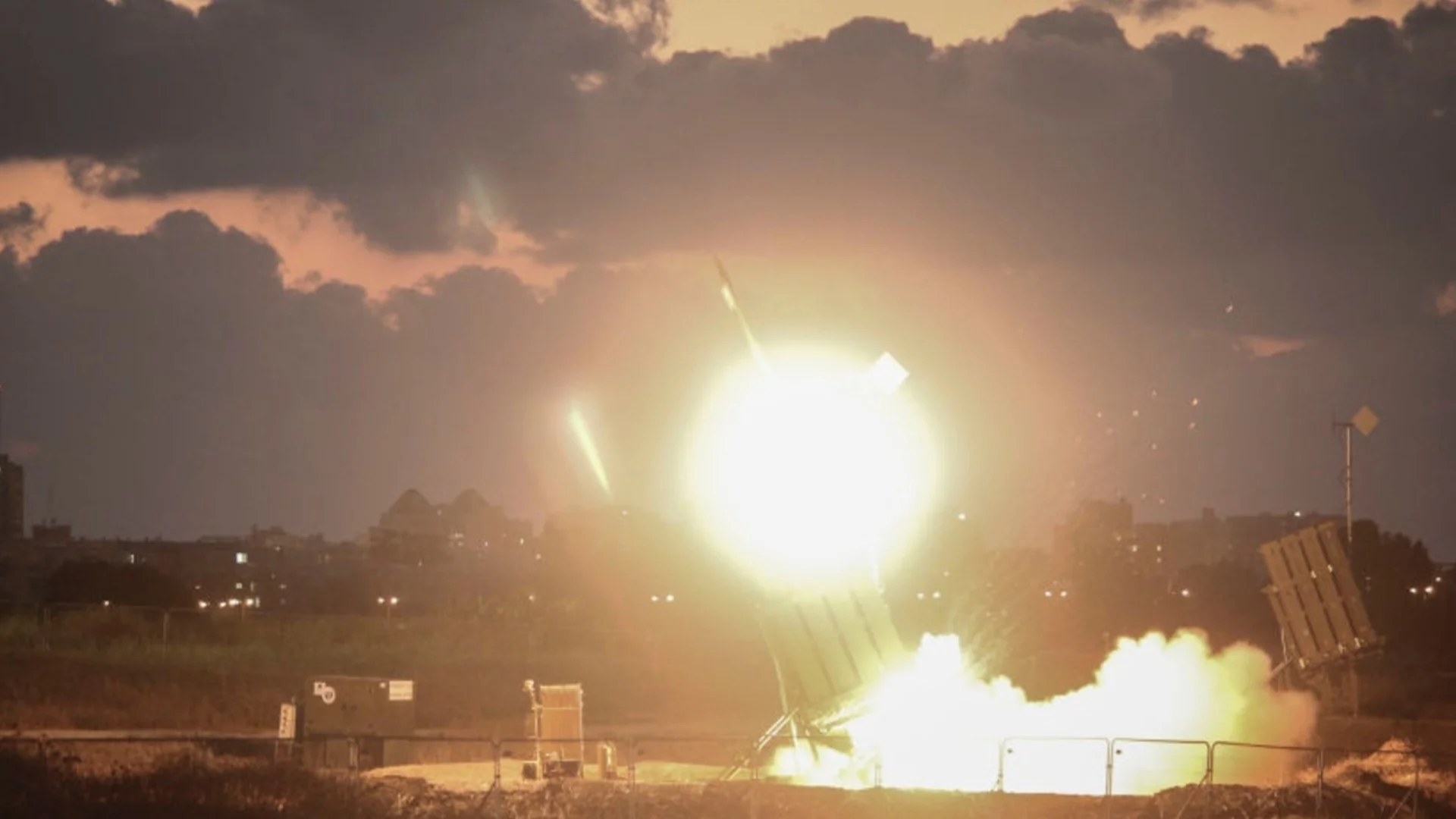 Гърция се забърза с "Железния купол" и поръчва противодронова отбрана за милиарди