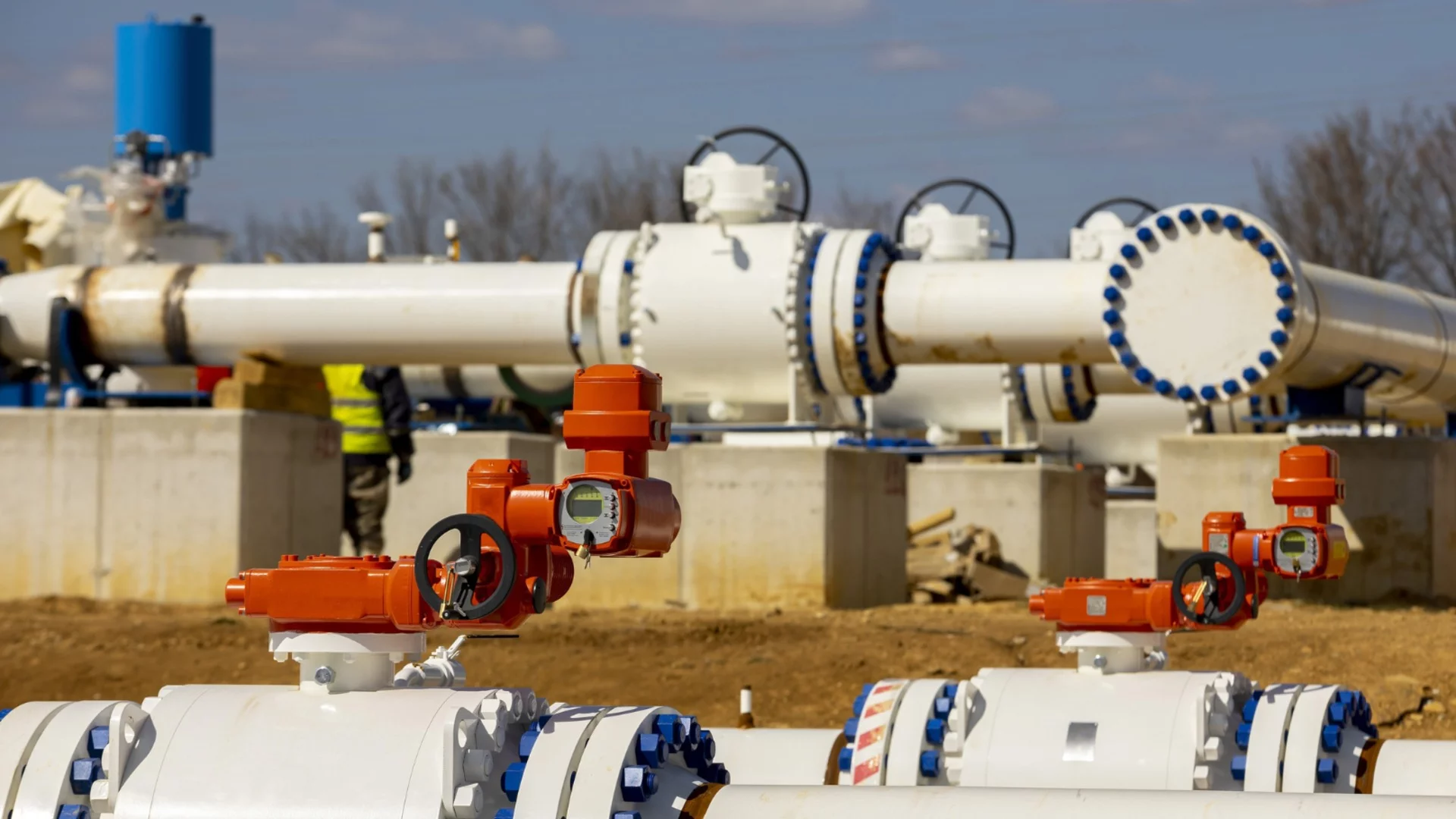 МВнР осъди ракетните атаки срещу газовия комплекс "Рас Лафан" в Катар