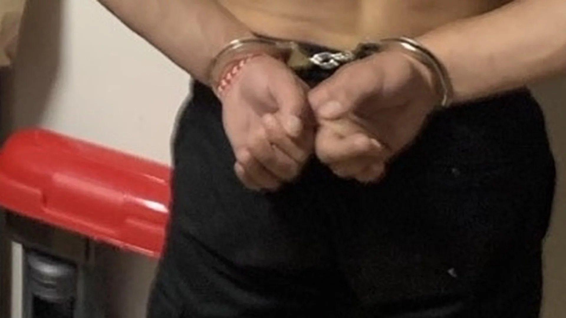 Хванат с почти 15 кг марихуана остава в ареста