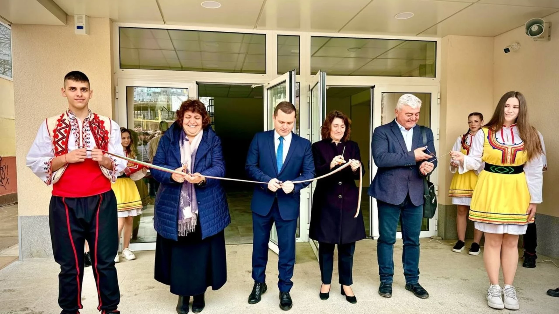 Кметът на Русе откри новия учебен корпус на СУ „Васил Левски“