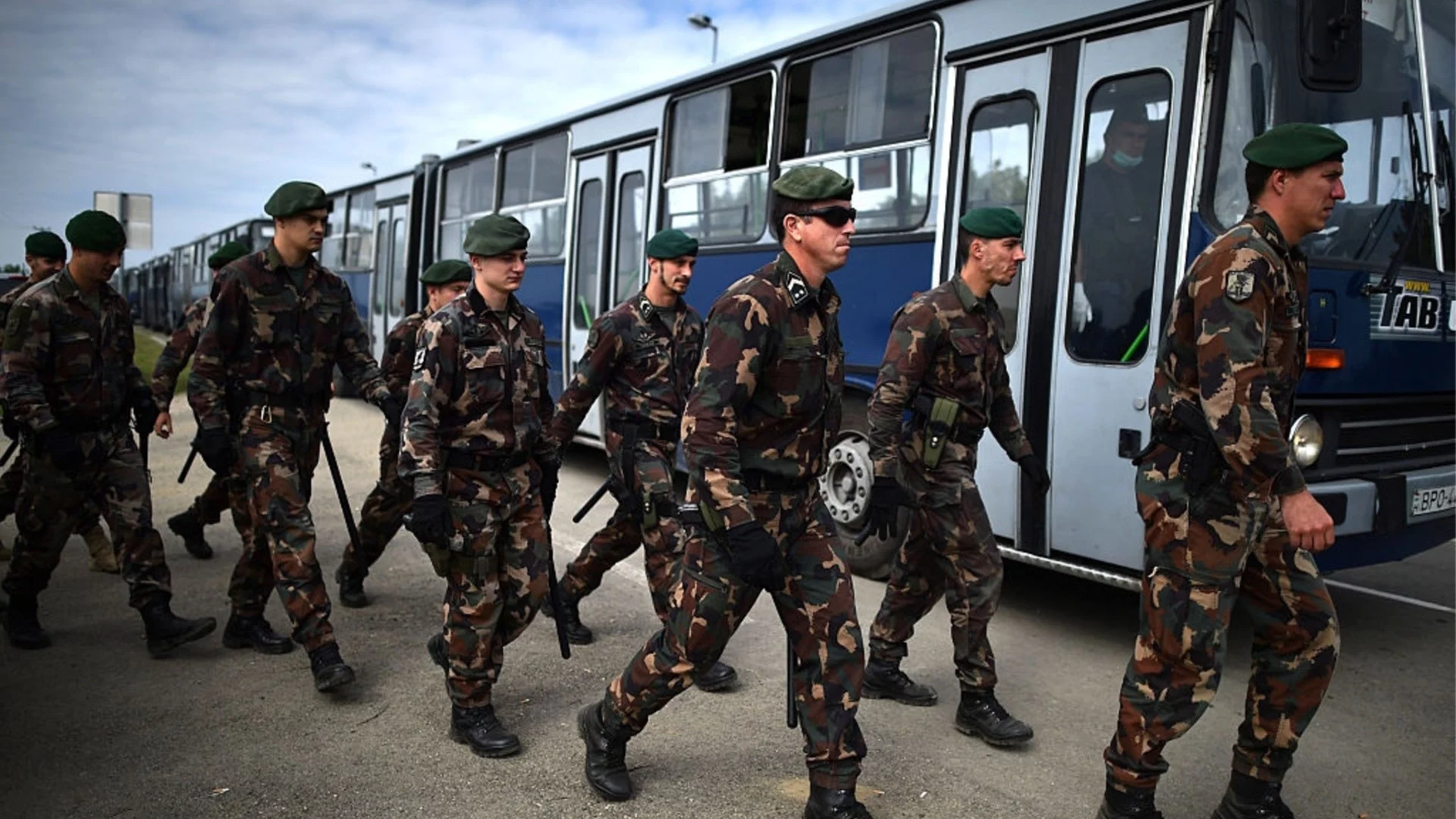Украйна разкри унгарския офицер зад шпионската мрежа, готвела почвата за нахлуване в Закарпатието (ВИДЕО)