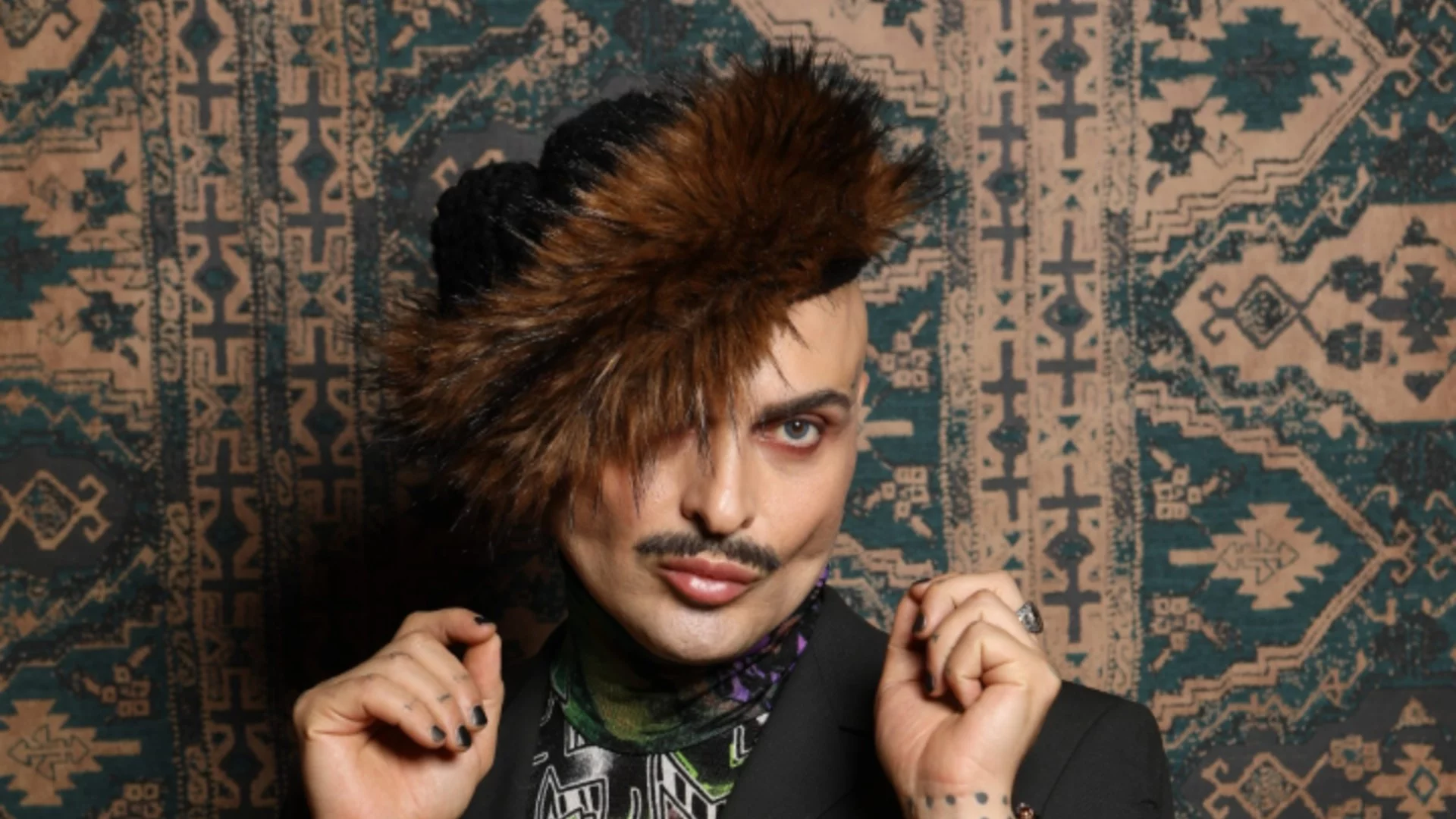 Иво Димчев преди новия образ в "Като две капки вода": Имитацията в изкуството ме побърква