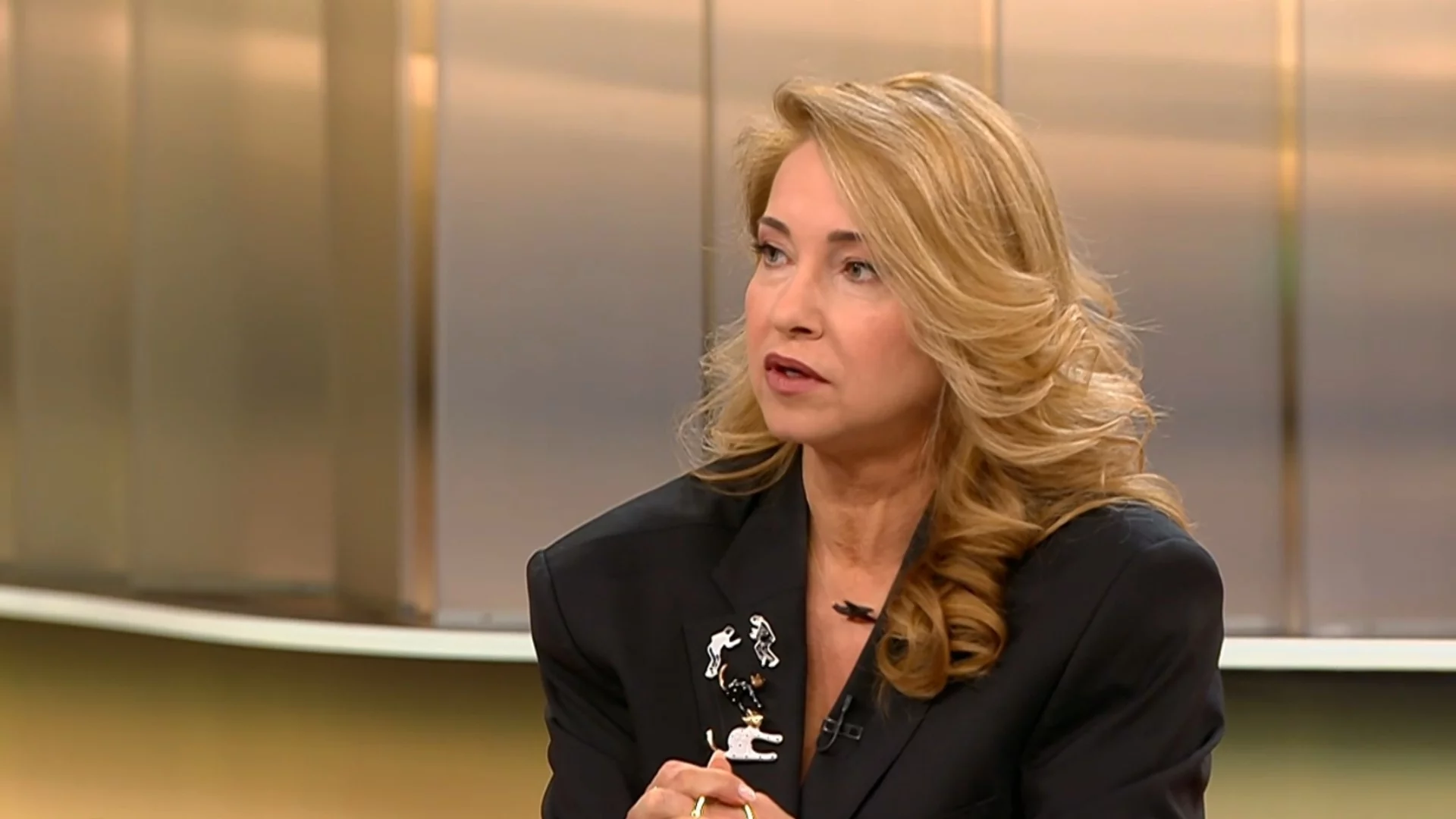 Паниката след всеки лайв на "Като две капки вода" е тежка: Алекс Раева