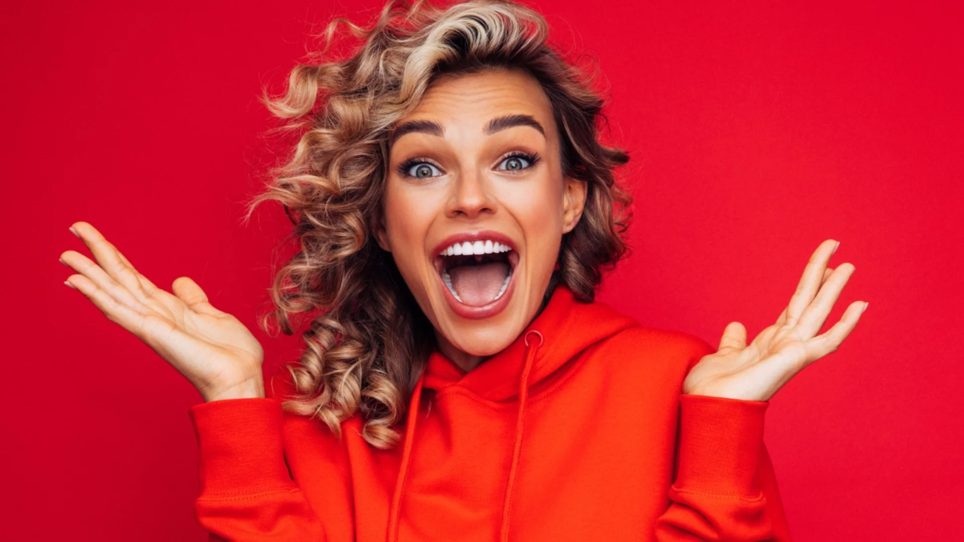 Кой има имен ден днес, 24 март 2026 г. Честито! 