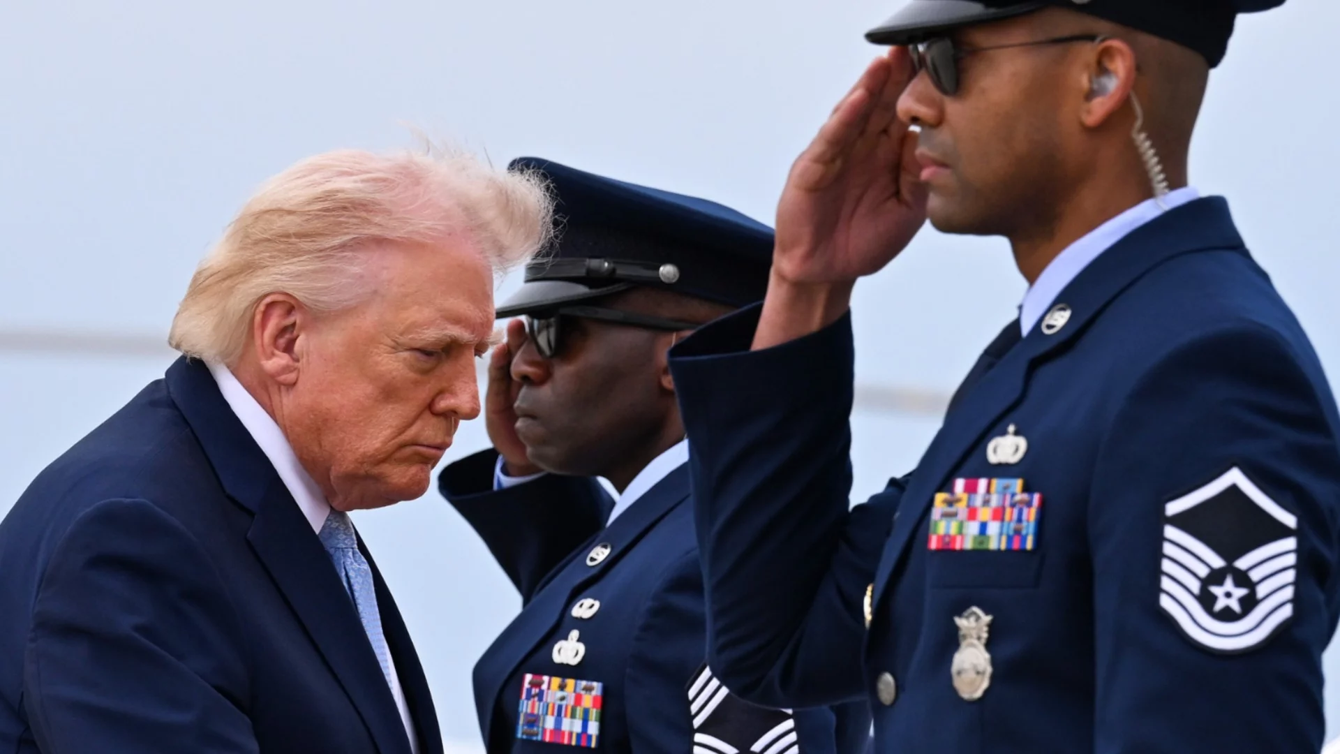 Тръмп може и да не се шегува - тази вечер изтича ултиматумът