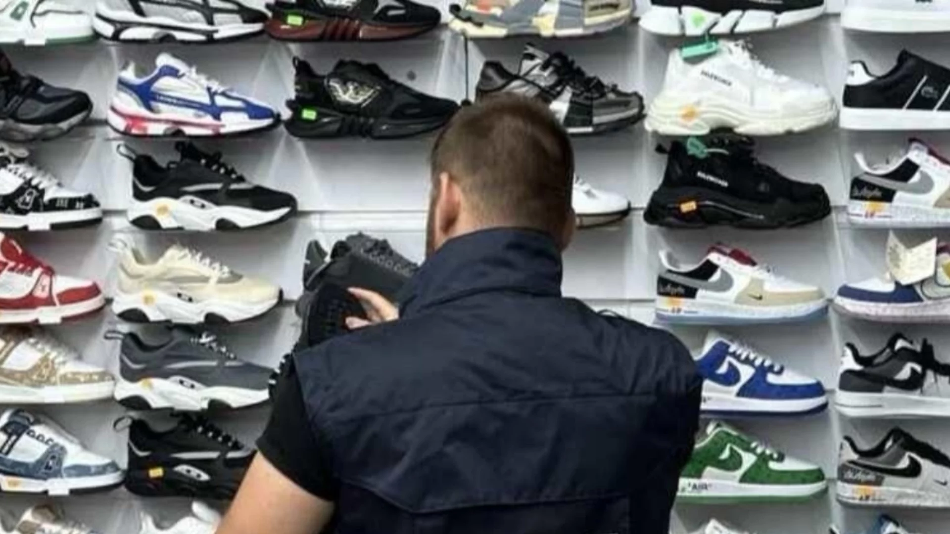 Маратонки и чорапи менте иззеха в Пловдив