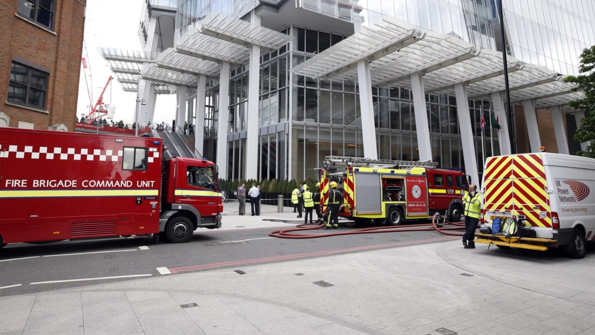 Четири линейки на еврейска служба изгоряха в Лондон (ВИДЕО)