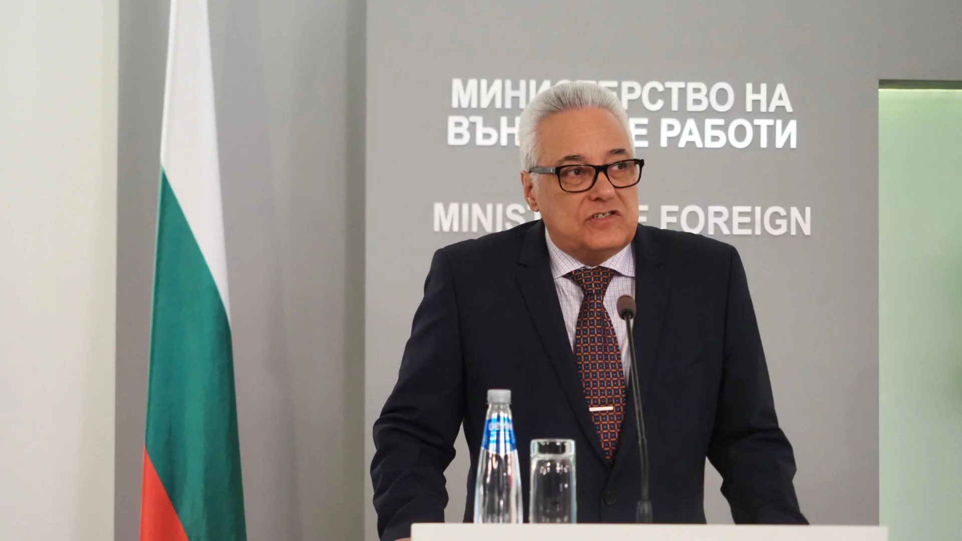 "Ситуацията е на прага на драматично влошаване": МВнР с призив към българите в Близкия изток