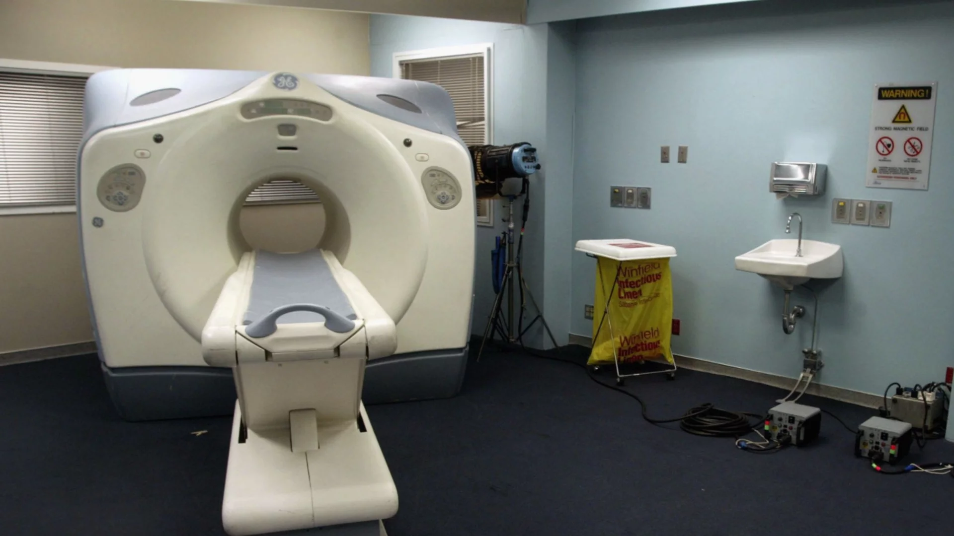 Може да няма хелий: Болниците в Северна Македония спешно проверяват резервите си