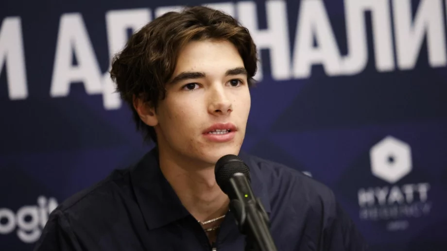 Премия, каквато малцина са получавали: България позлати Никола Цолов