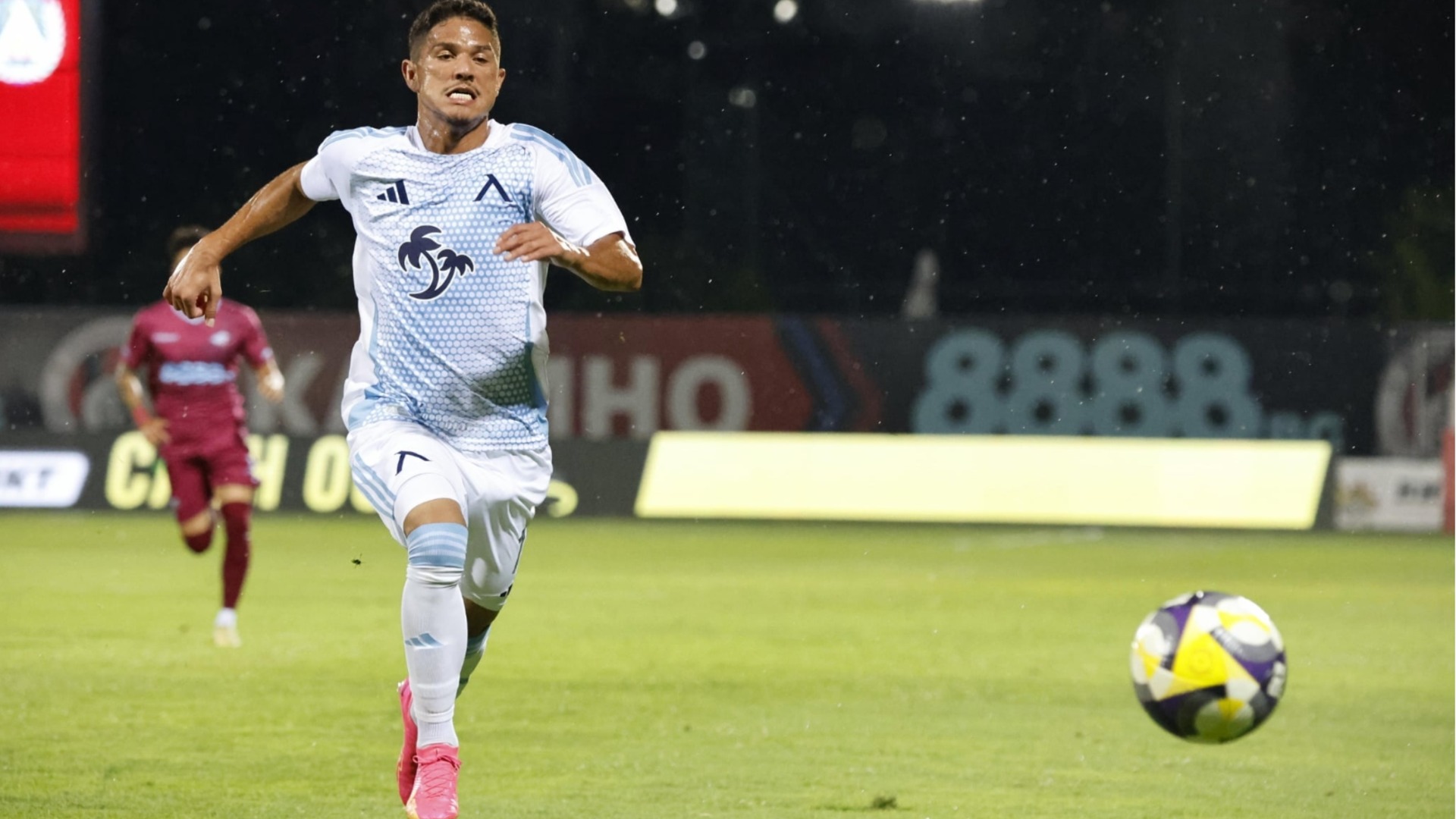 Куршума разкри какво липсва на Левски в мачовете с Лудогорец