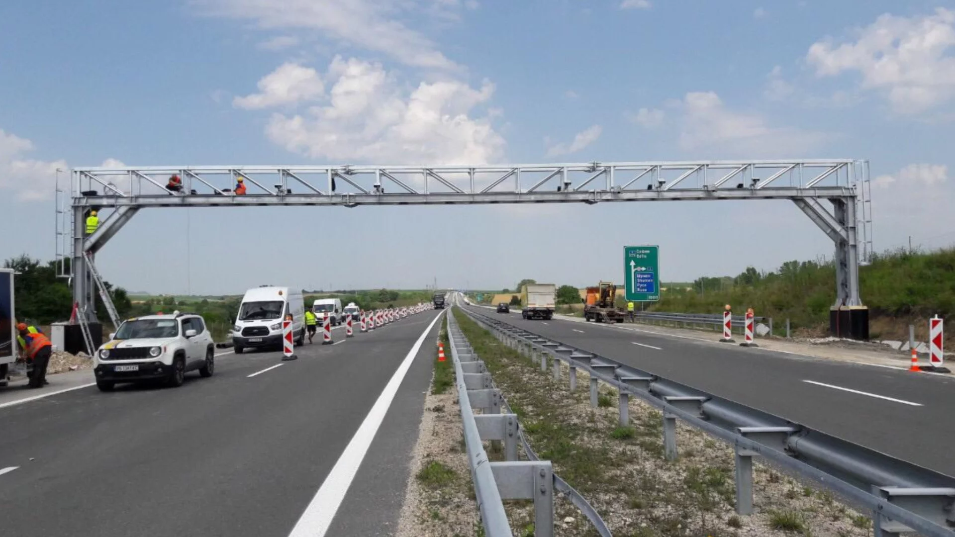 Съдбата на поскъпването на тол таксите изглежда е решена засега