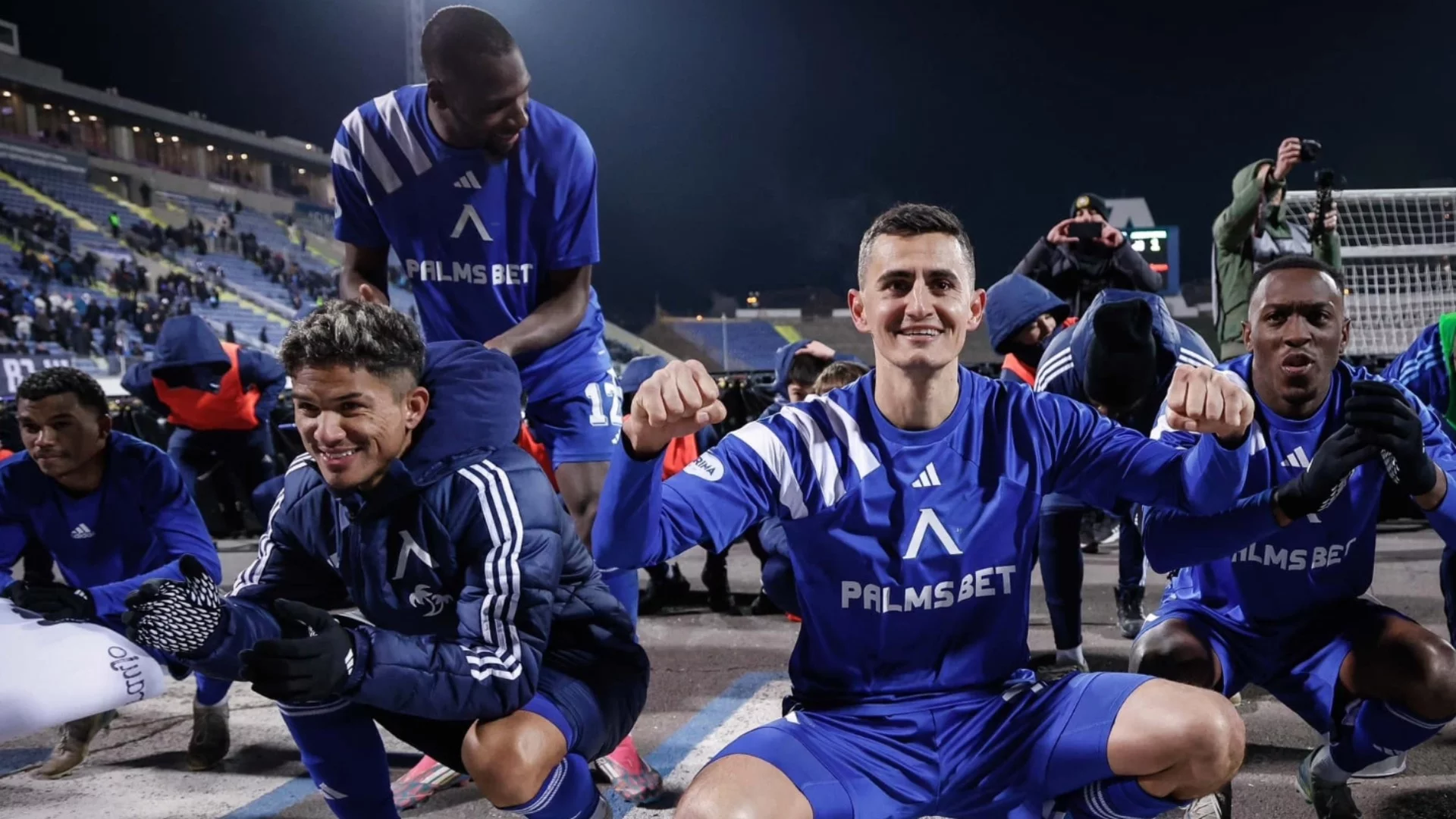 Основен играч на Левски окача бутонките