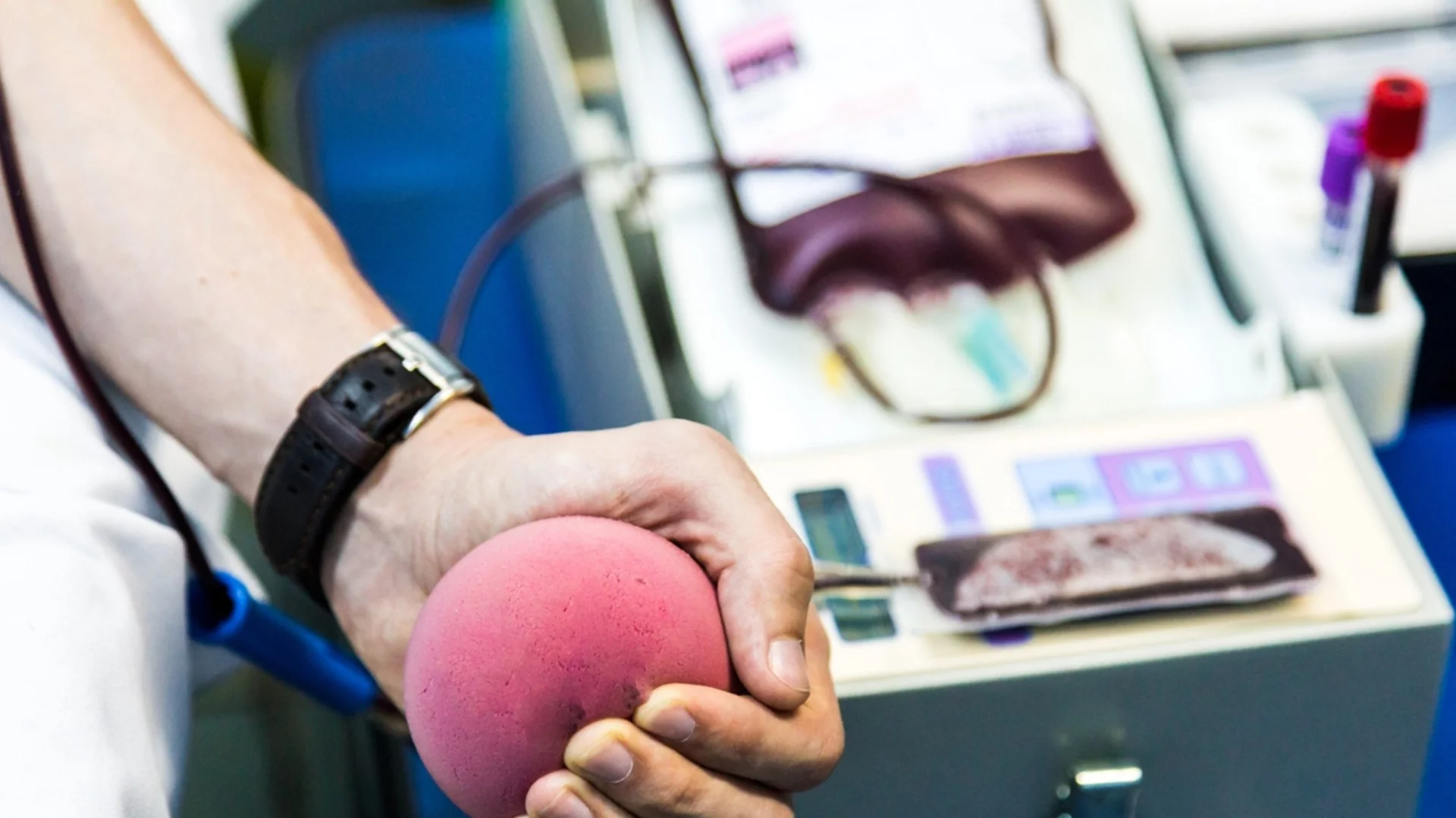 Остър кадрови дефицит: Ловешка област остана без кръвен център