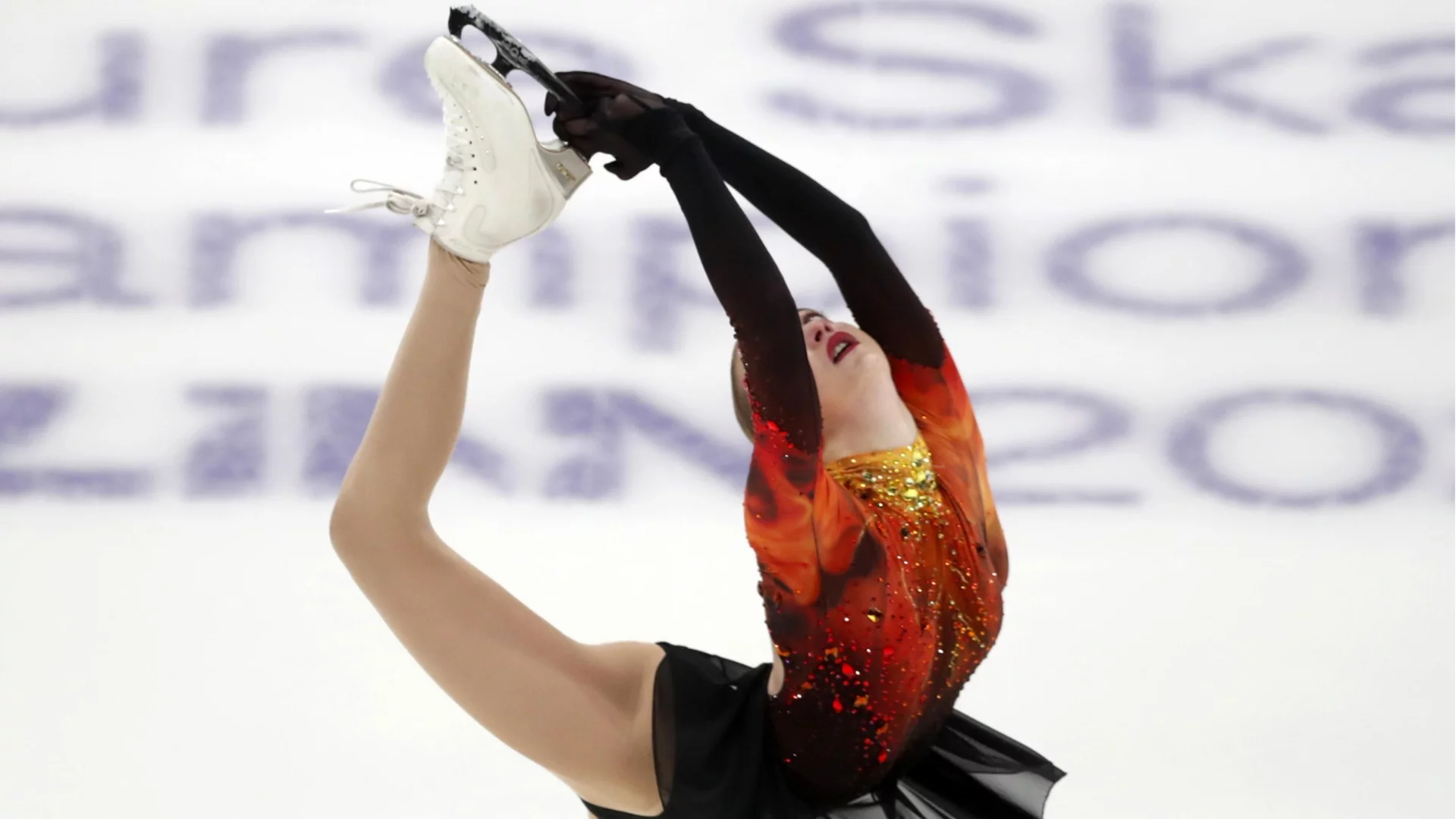 С новата си кратка програма: Александра Фейгин се класира за финалите на Световното по фигурно пързаляне