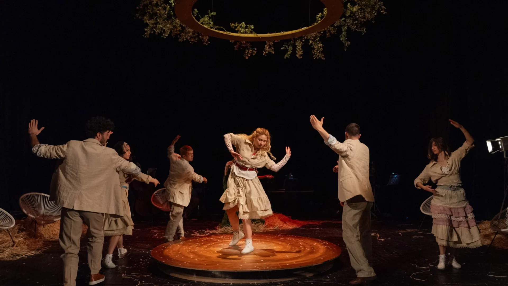 "Любов като лято“: танц, музика и театър в новия спектакъл на Lindy Hop Bulgaria