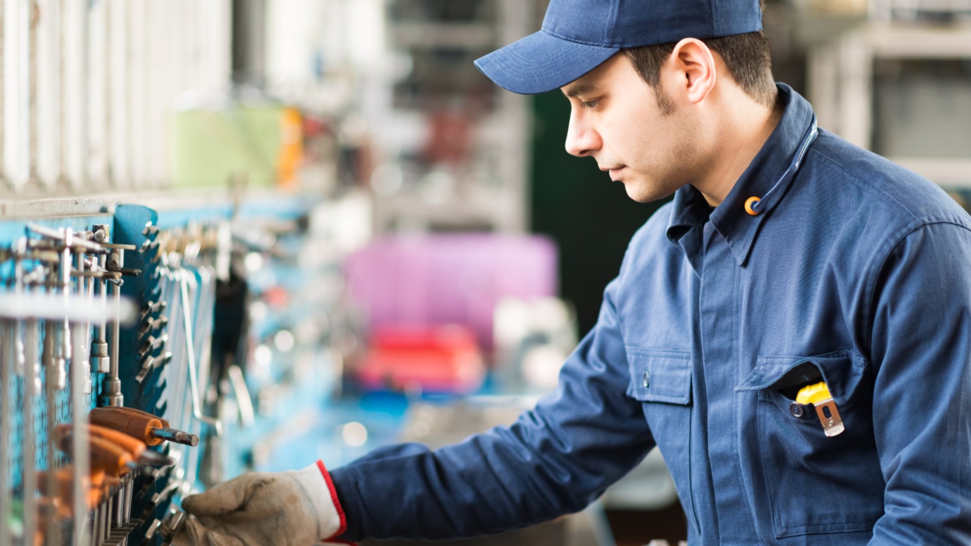 В събота: Рак, Козирог + още 2 зодии ще докажат, че „който има занаят, гладен не стои“