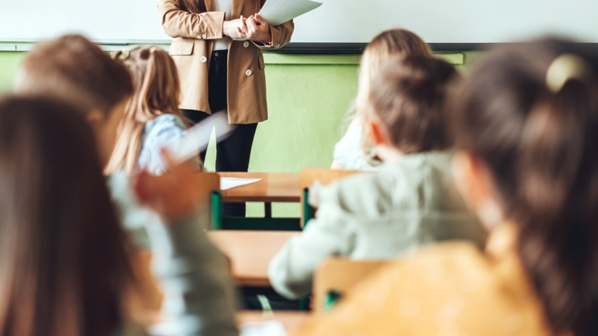 Скопие ревизира учебниците си: Затруднява се с общата история