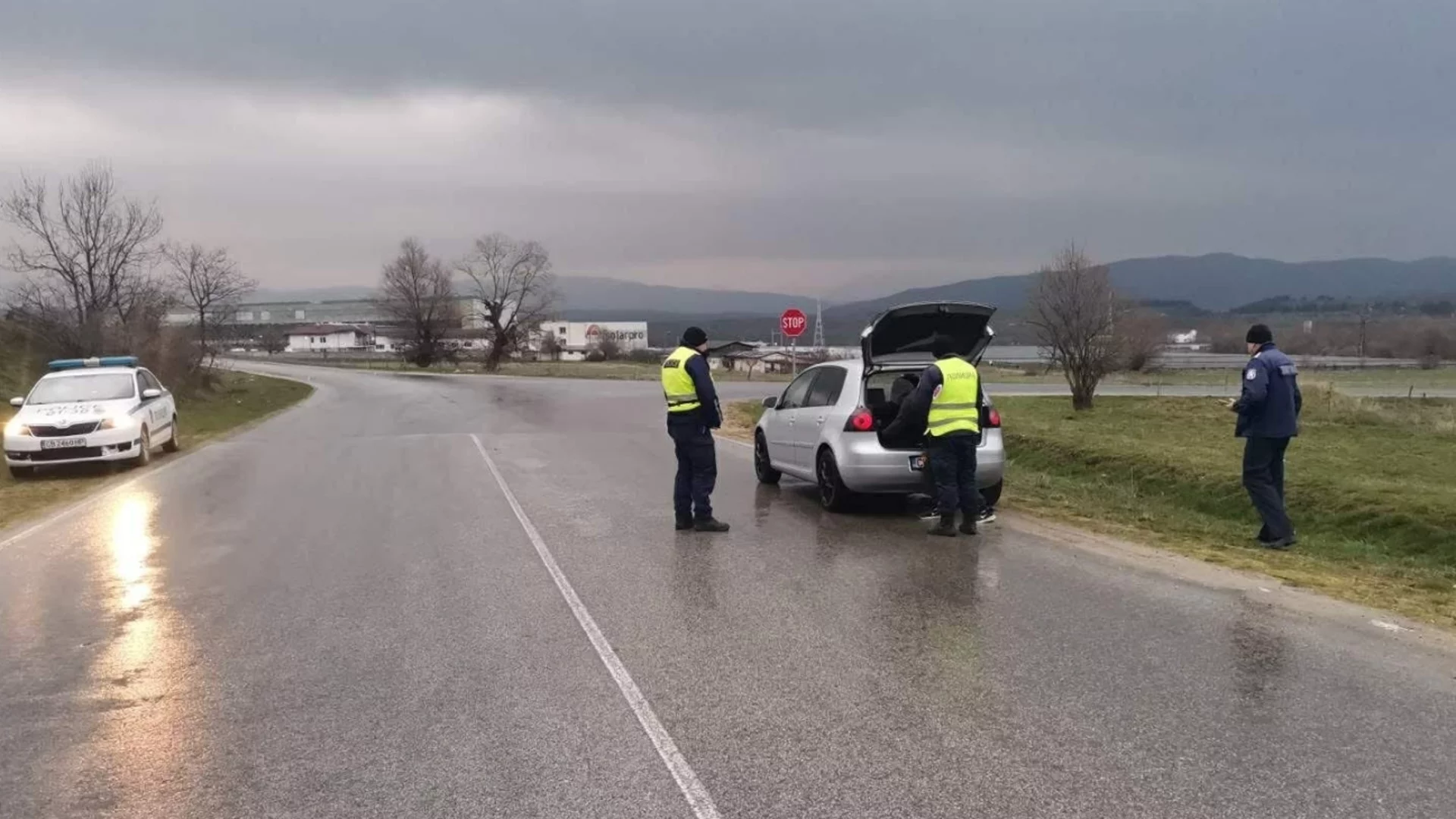 Осем арестувани за купуване на гласове в Карнобат