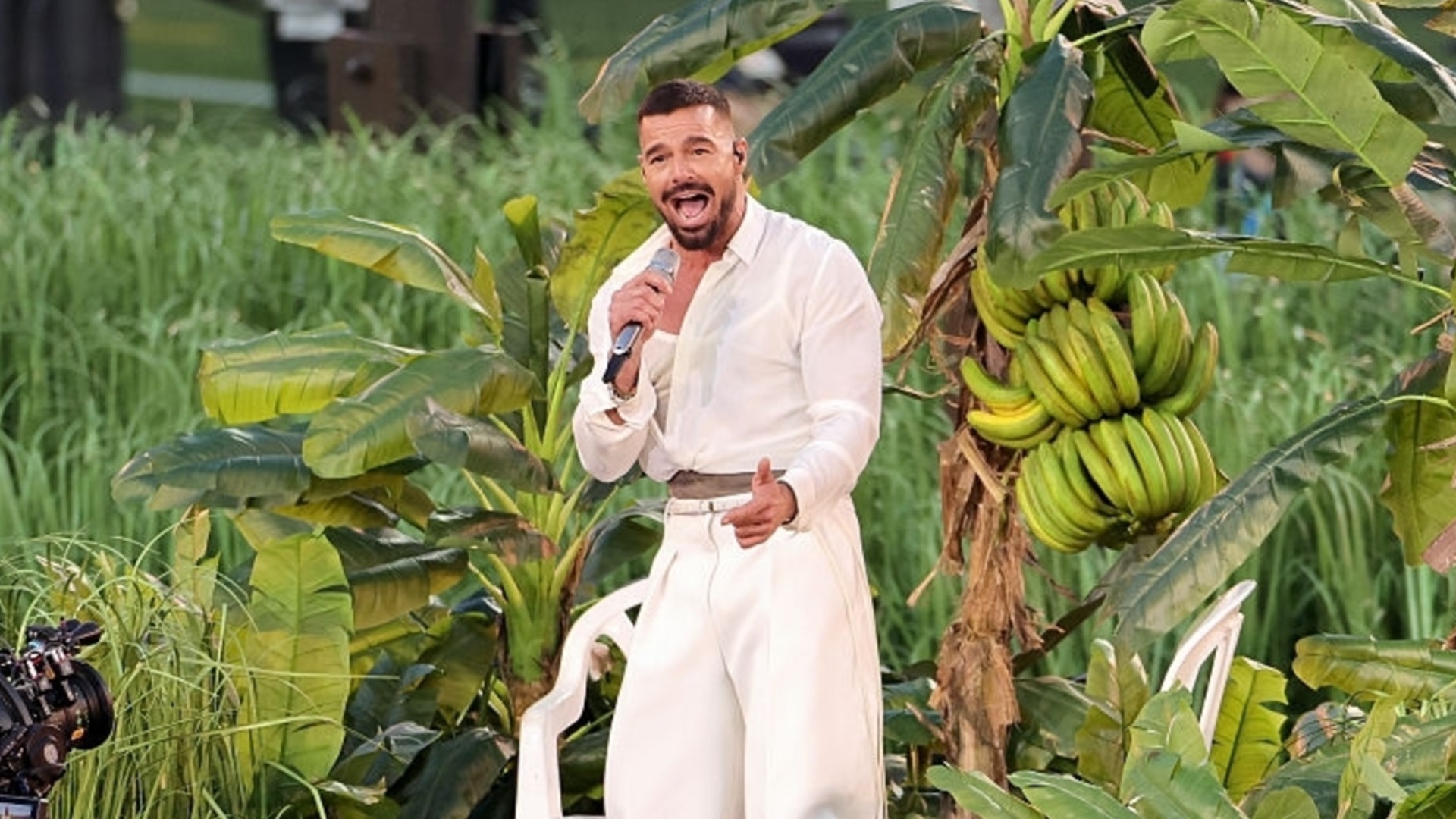 Рики Мартин превърна романтична балада в завладяващ танцов сингъл (ВИДЕО)