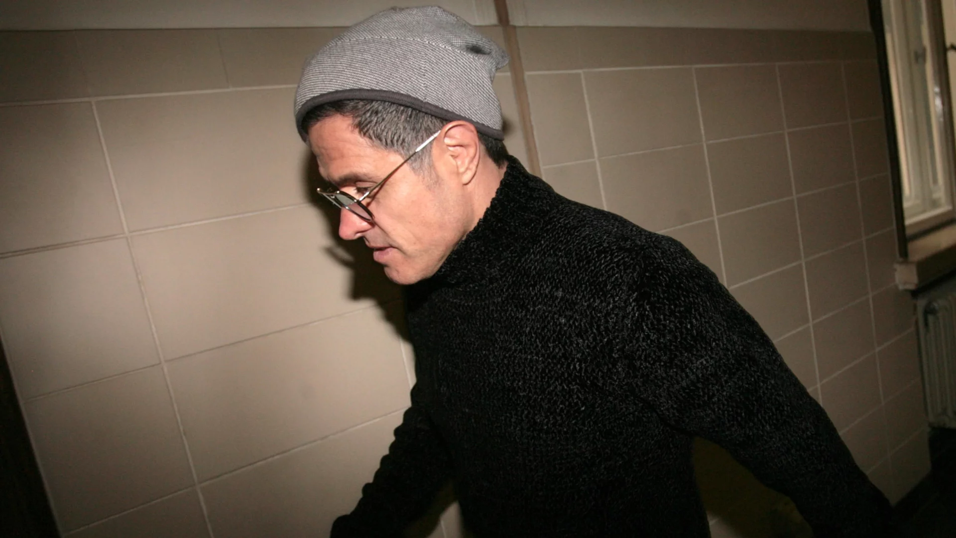 Поиска да освободи Брендо, освободиха него - началникът на затвора в София е изпратен по живо по здраво