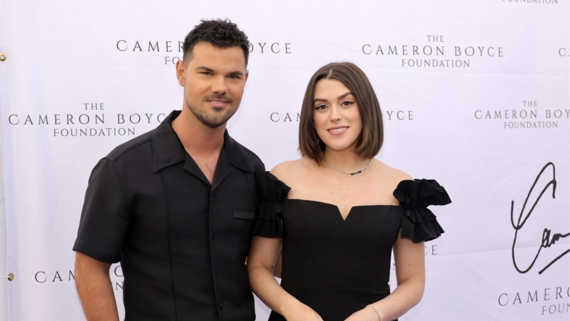 Тейлър Лаутнър ще става баща за първи път (СНИМКИ)