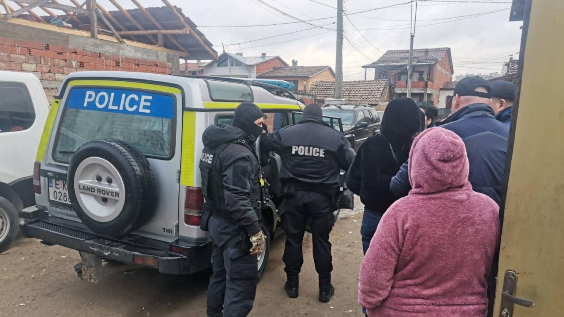 Петима задържани за купуване на гласове във Видинско