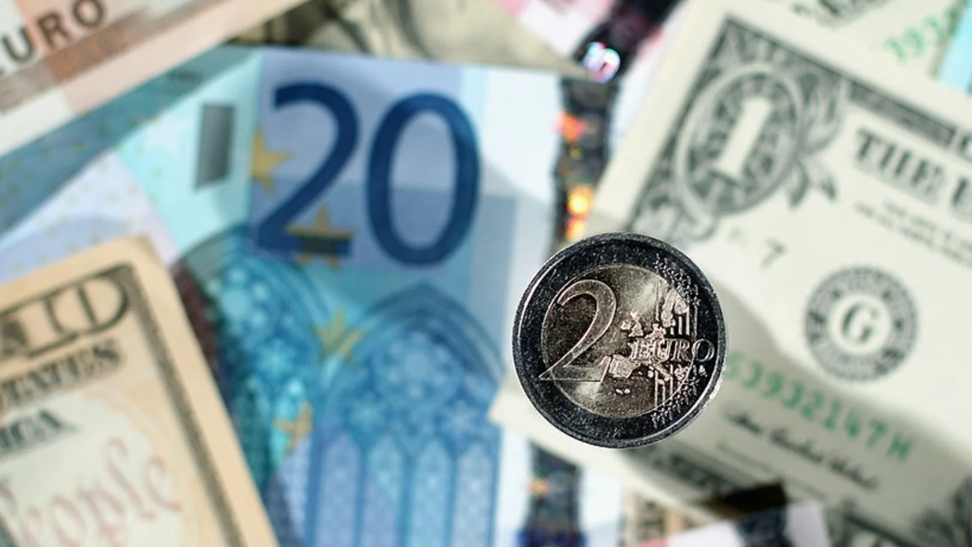 Нова посока за еврото в края на седмицата