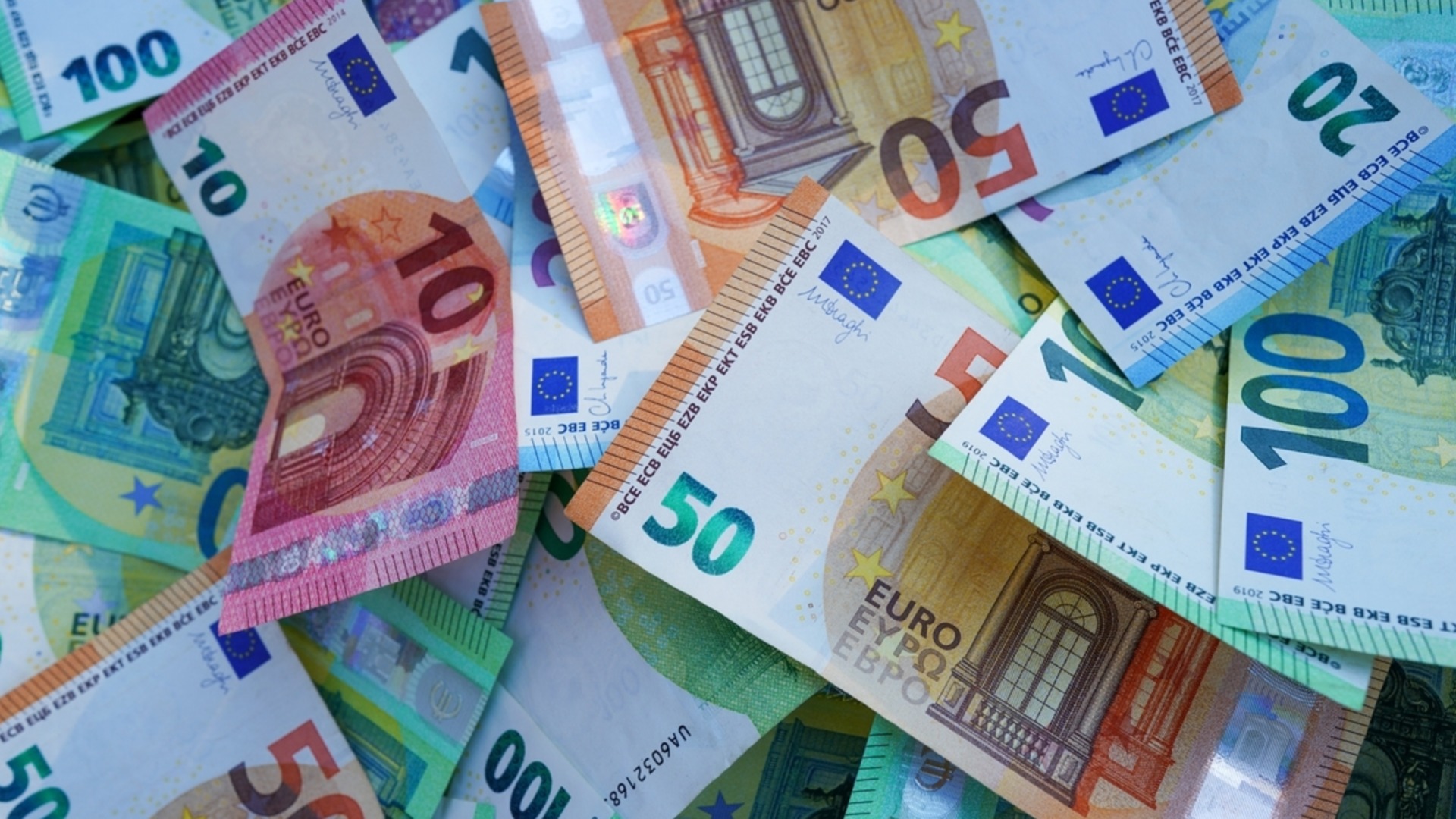 30 март – 05 април: Няма мое, няма твое – всичките пари са у тези 3 зодии!