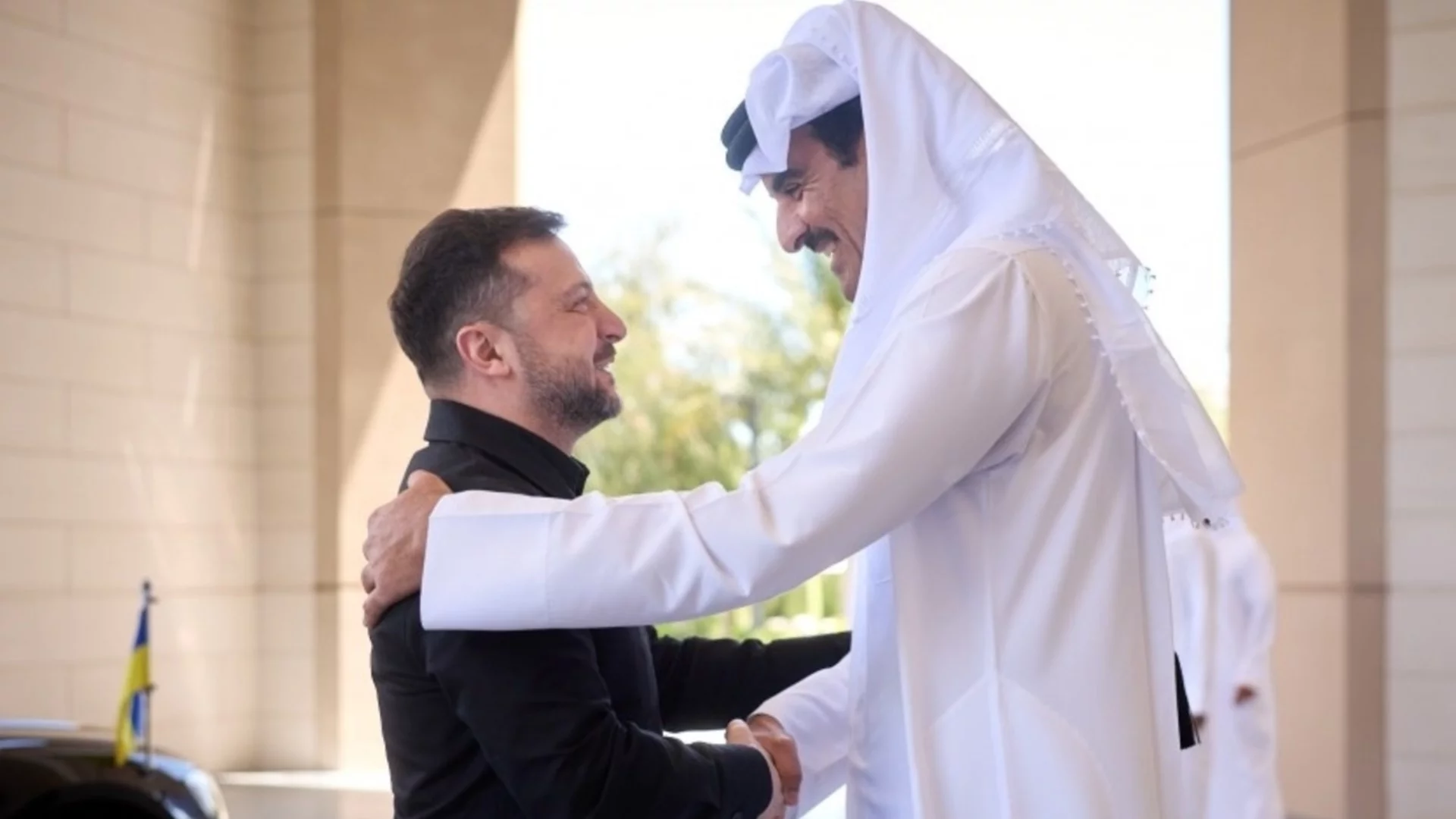 Зеленски разширява мащаба: Украйна подписа военно споразумение и с Катар (ВИДЕО)