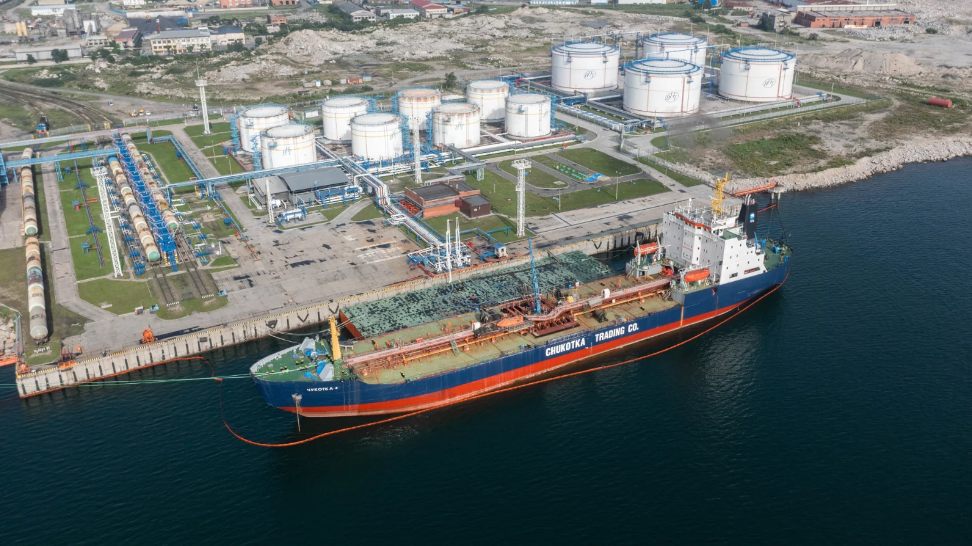 Руският петрол стигна до ситуация "форсмажор" заради мощните украински удари с дронове (ВИДЕО и СНИМКИ)