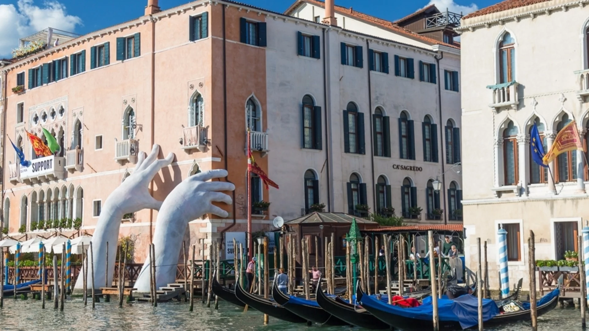 Евродепутати: Спрете Русия от участие на Венецианското биенале