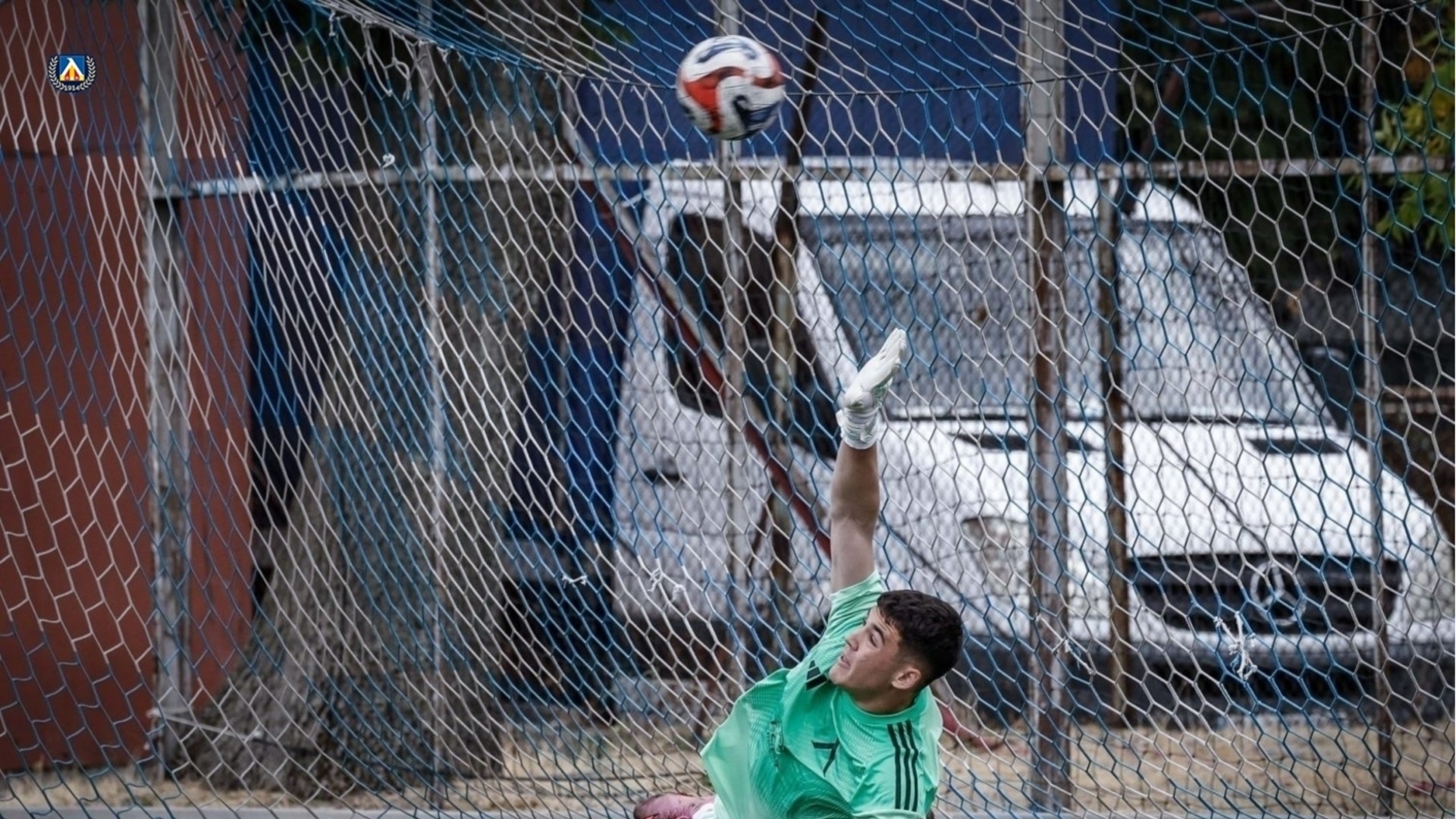 Вратар на Левски спаси дузпа, но България U19 загуби евроквалифкация