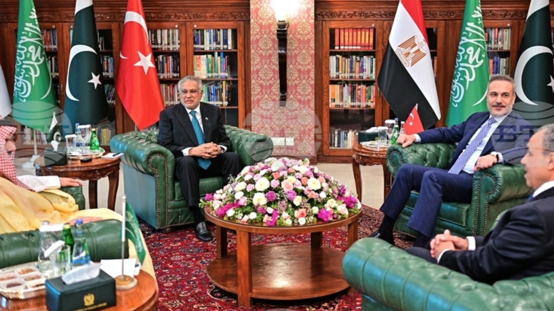 Преговори за прекратяване на войната в Близкия изток започнаха в Исламабад