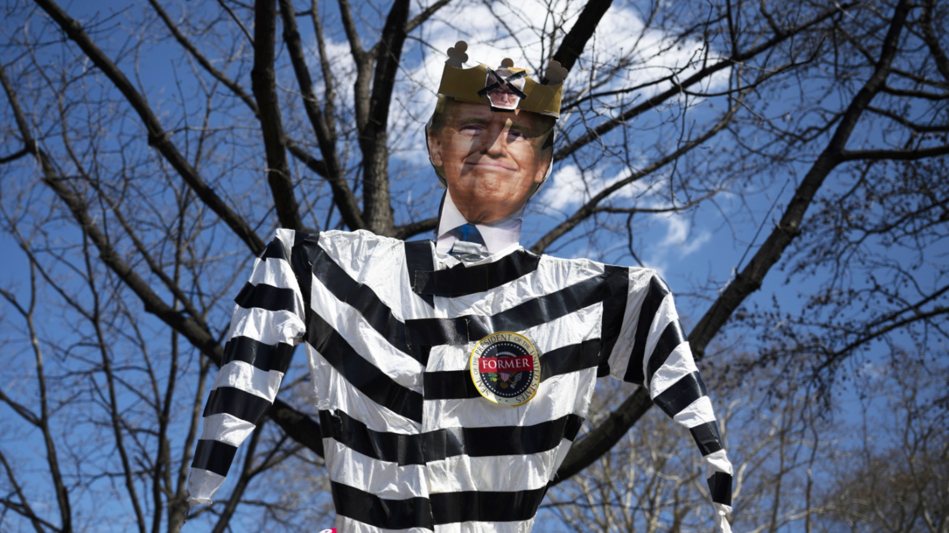 Тръмп прецака всичките си съюзници и се готви да офейка от войната