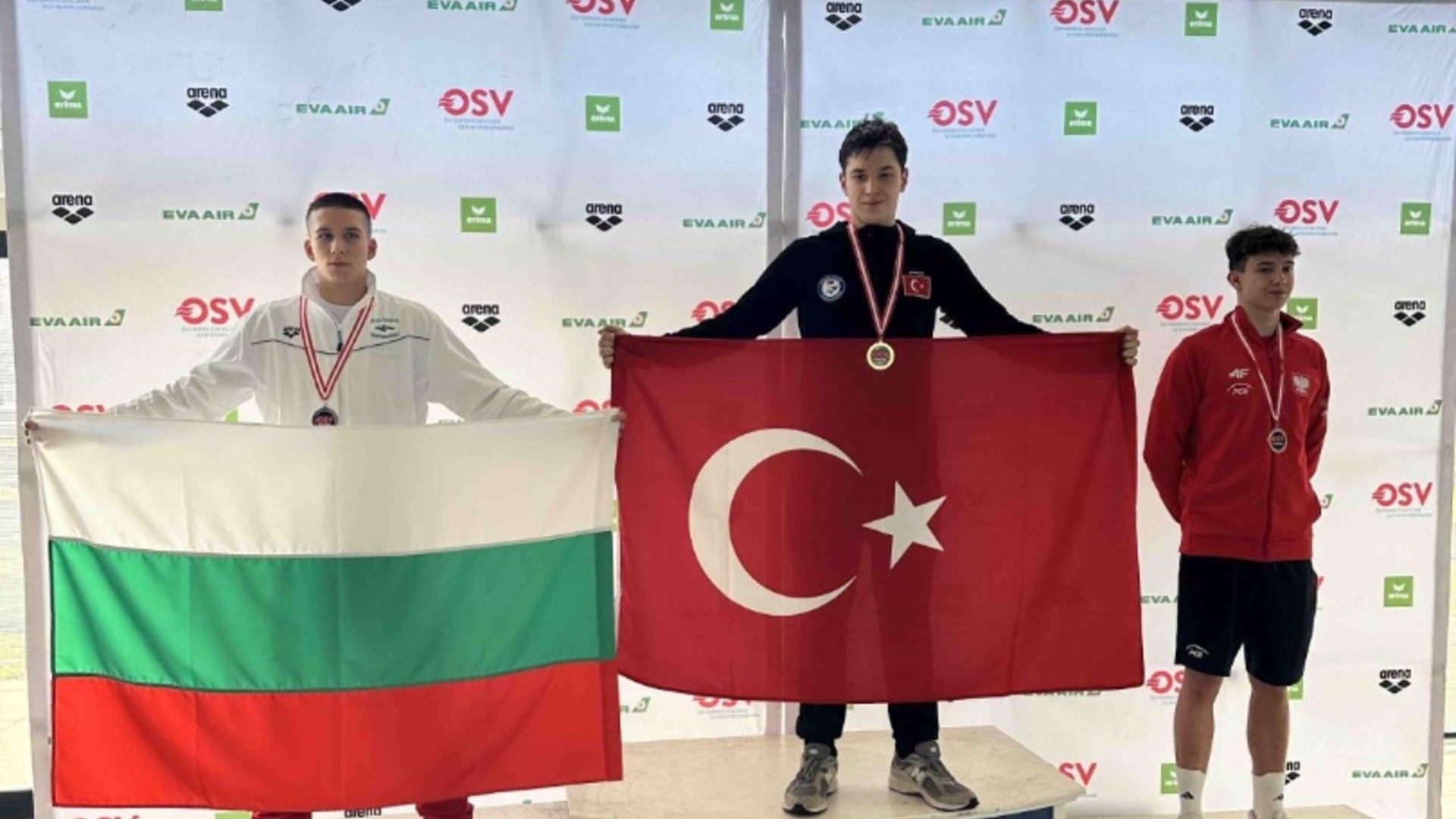 6 медала за България от престижни турнири по плуване в Грац и Прага!