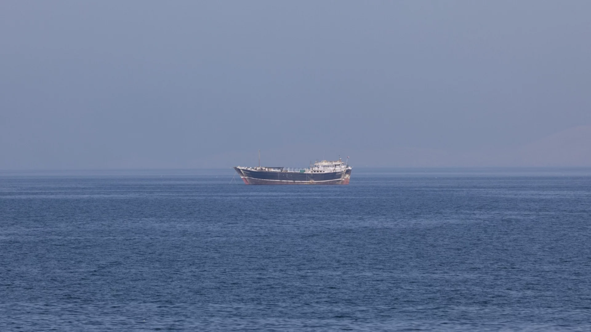 Саудитският петрол заобикаля ударно Ормузкия проток, думи на Тръмп пак оскъпиха "черното злато"