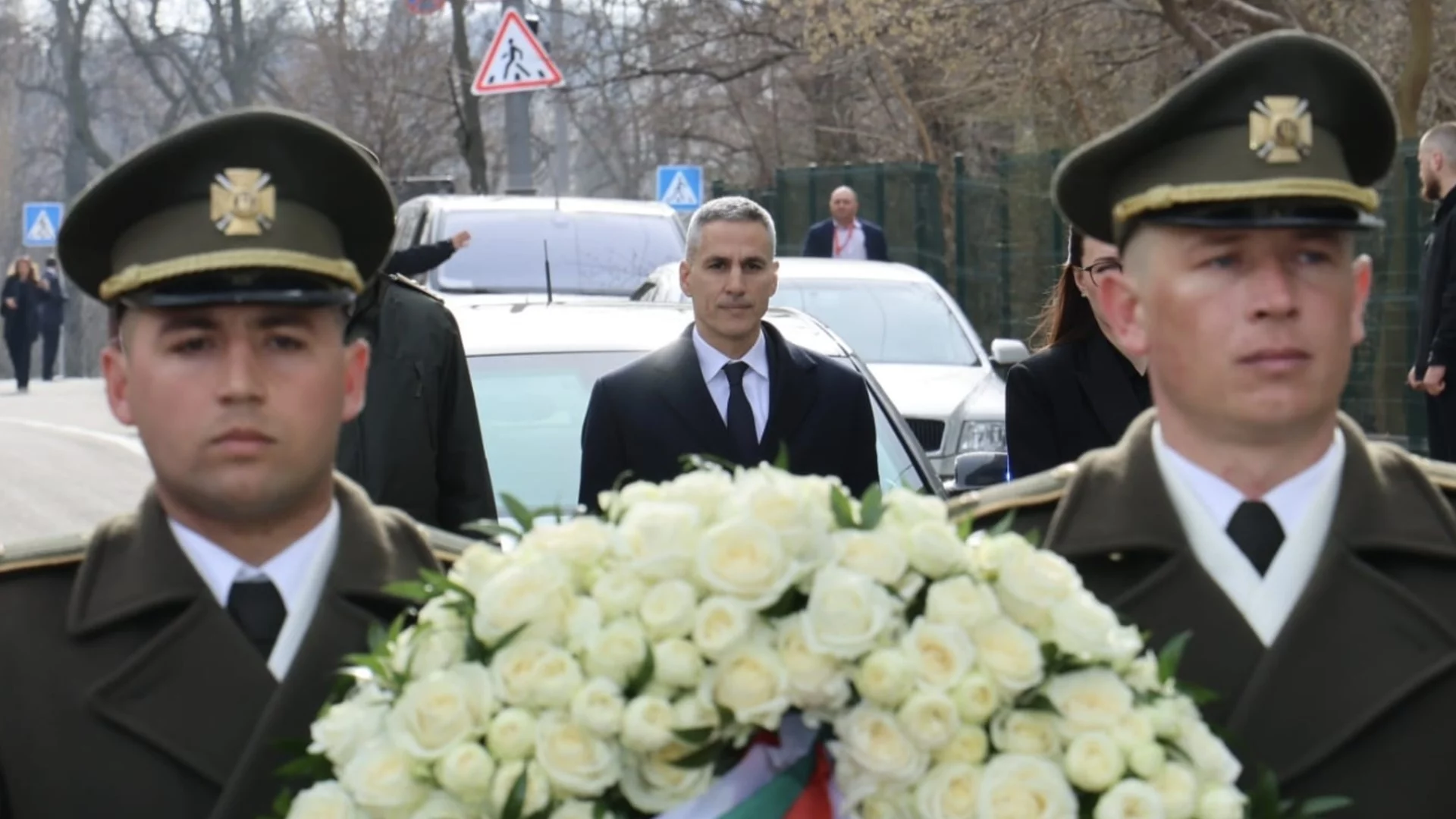 Вижте колко тържествено посрещнаха Андрей Гюров в Украйна (ВИДЕО)