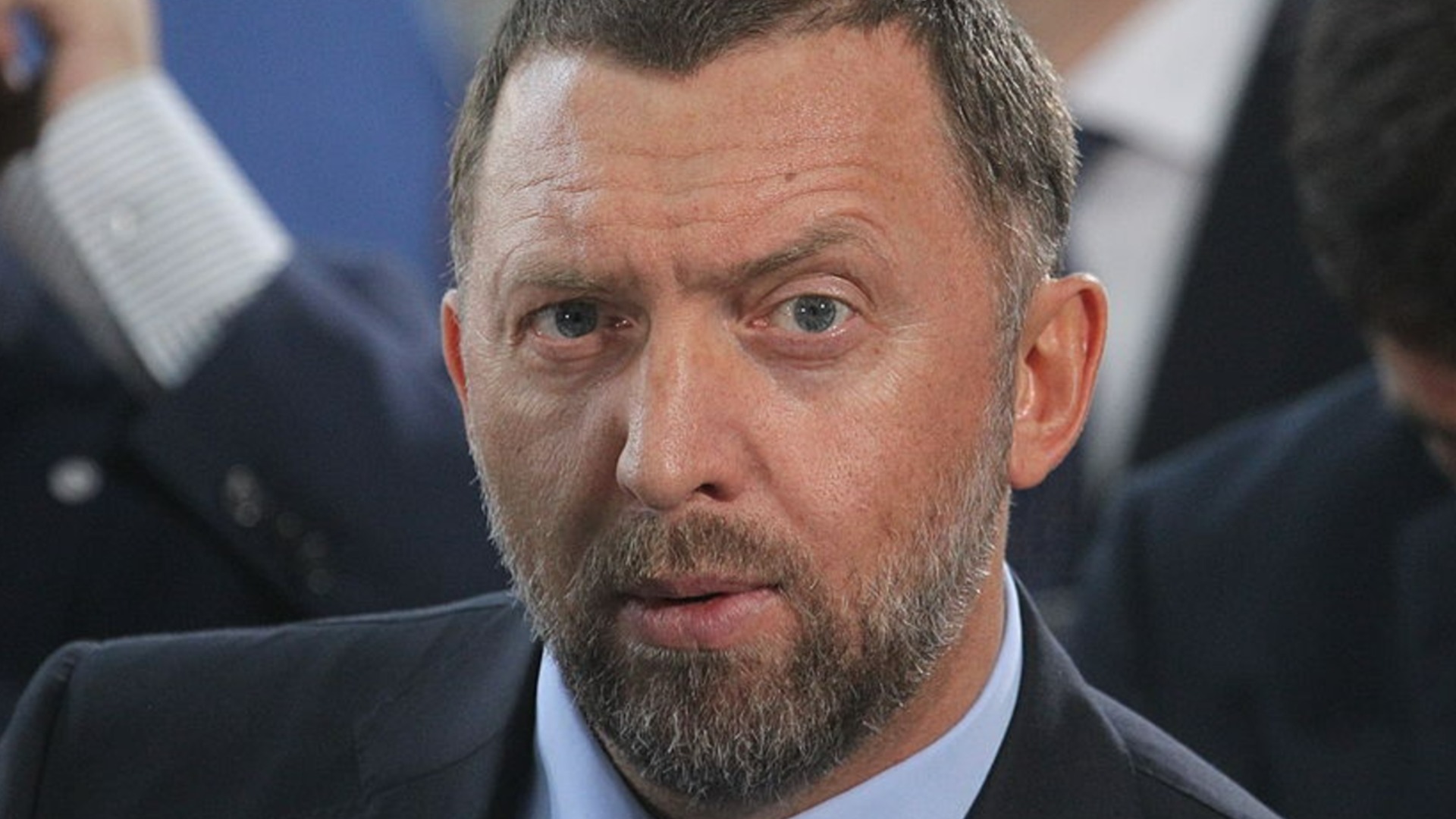 12-часов работен ден, включително събота: Руски олигарх с предложение